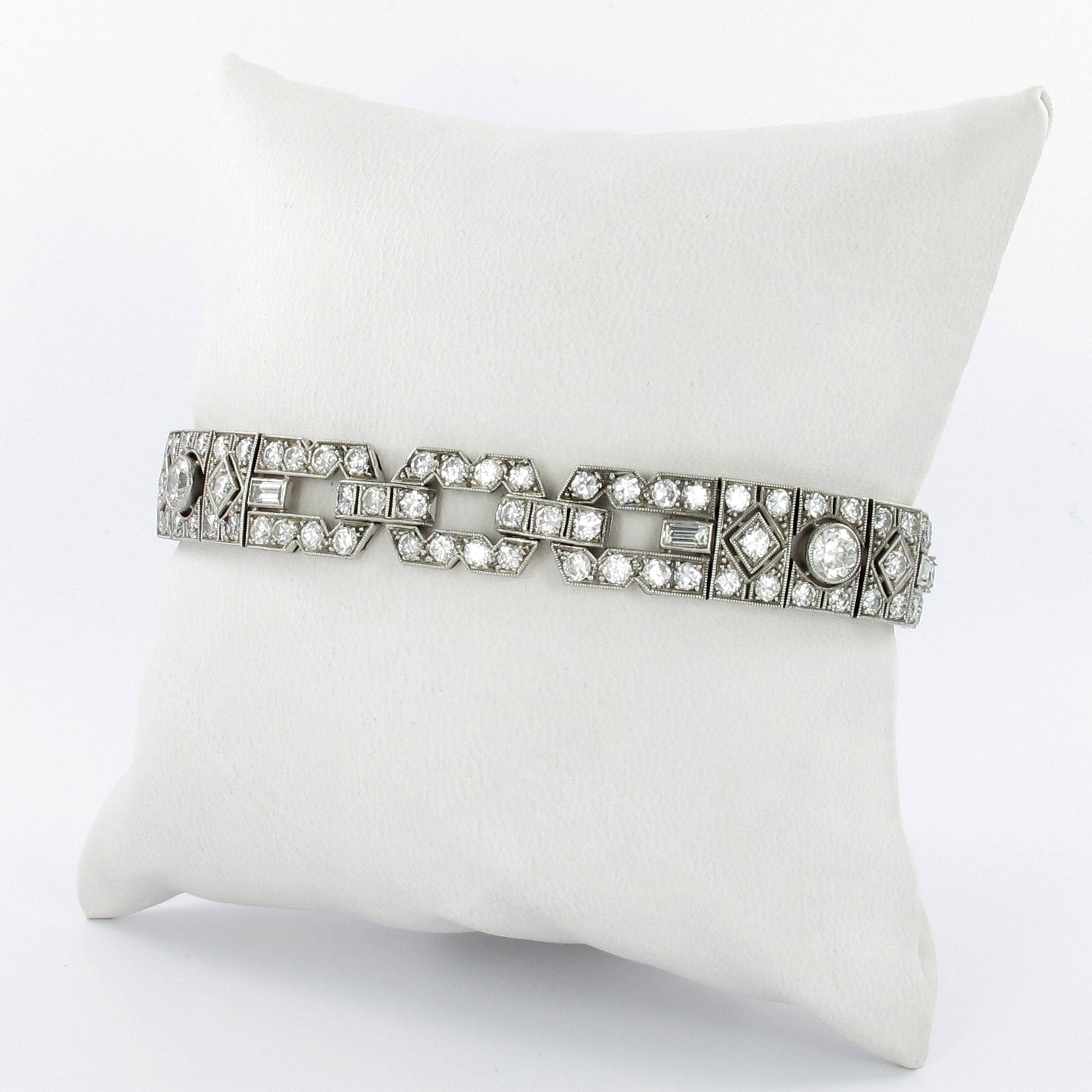 Art Deco Diamond Platinum Bracelet In Good Condition In Lucerne, CH
