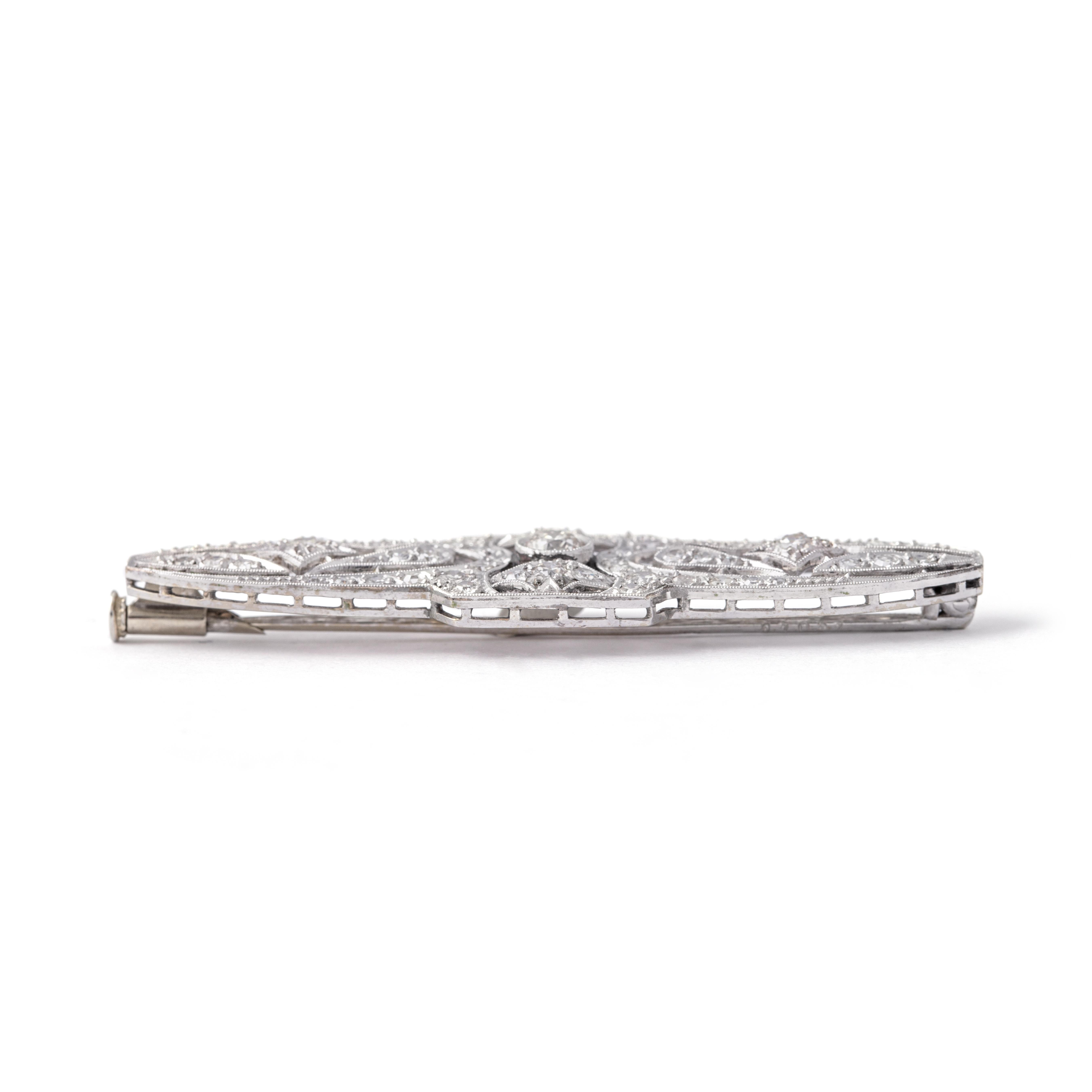 Art Deco Diamond Platinum Brooch In Good Condition For Sale In Geneva, CH