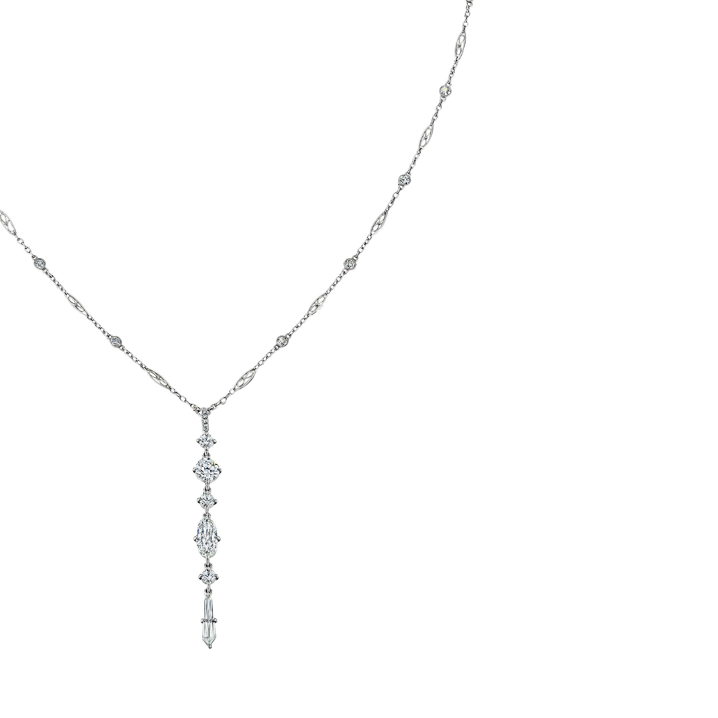Taglio rotondo Collana Art Deco con diamante e catena di platino con diamante moderno in vendita