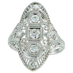 Bague de soirée Art Déco en platine et diamants