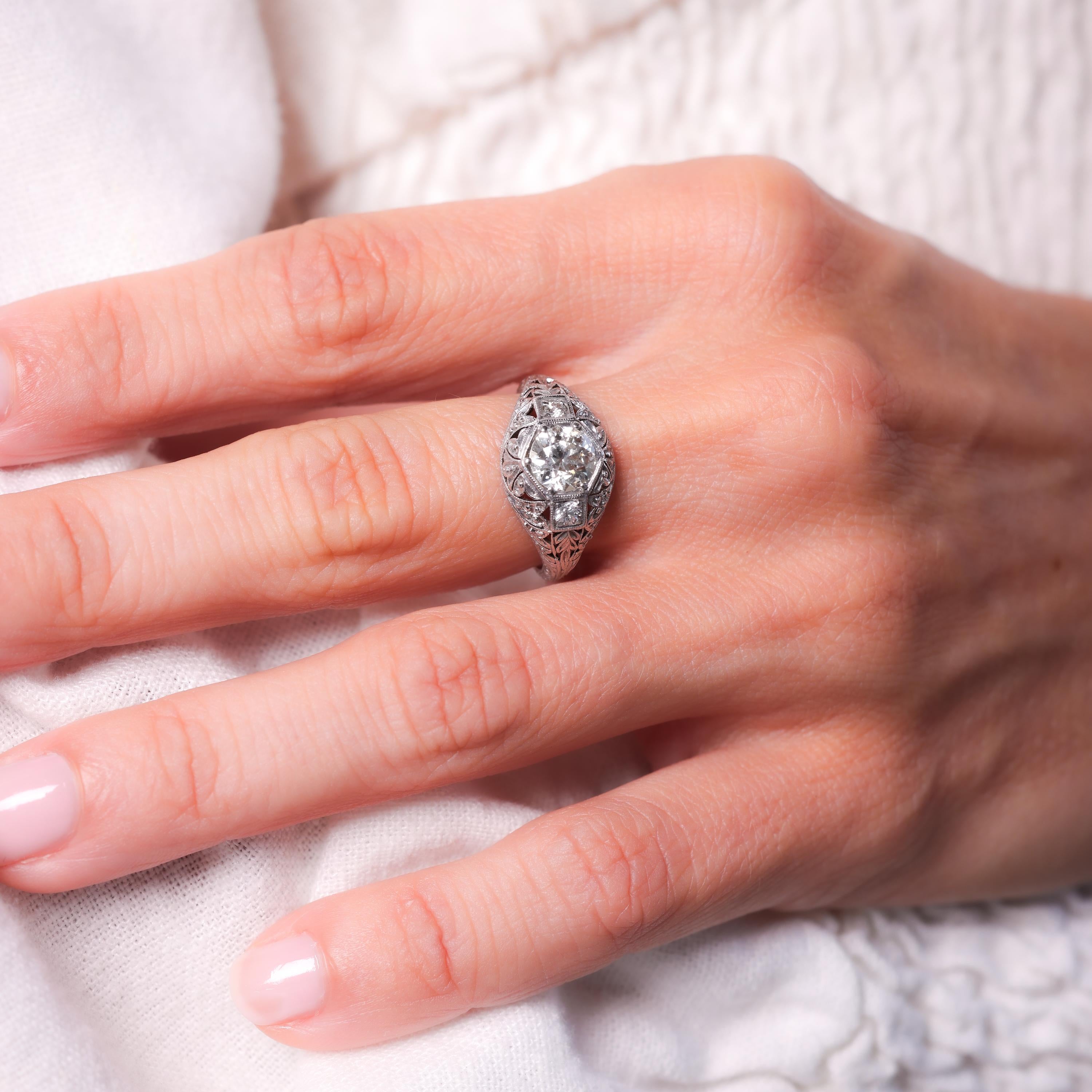Filigraner Art Deco Diamant-Platin-Verlobungsring (Alteuropäischer Schliff)