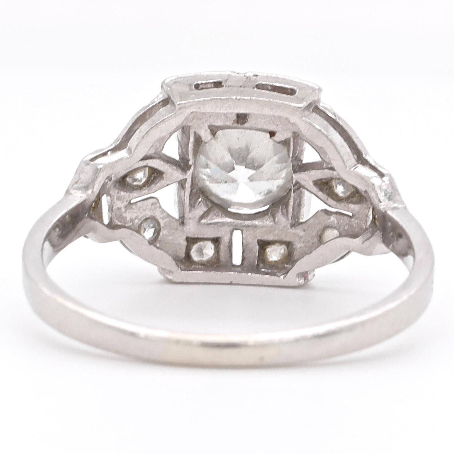 Art Deco Diamond Platinum Engagement Ring In Good Condition In Beverly Hills, CA