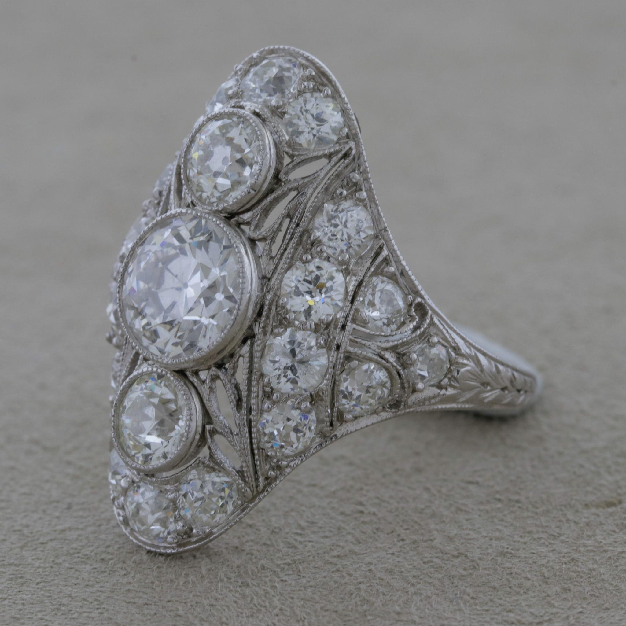 Art Deco Diamond Platinum Engagement Ring In Excellent Condition For Sale In Beverly Hills, CA