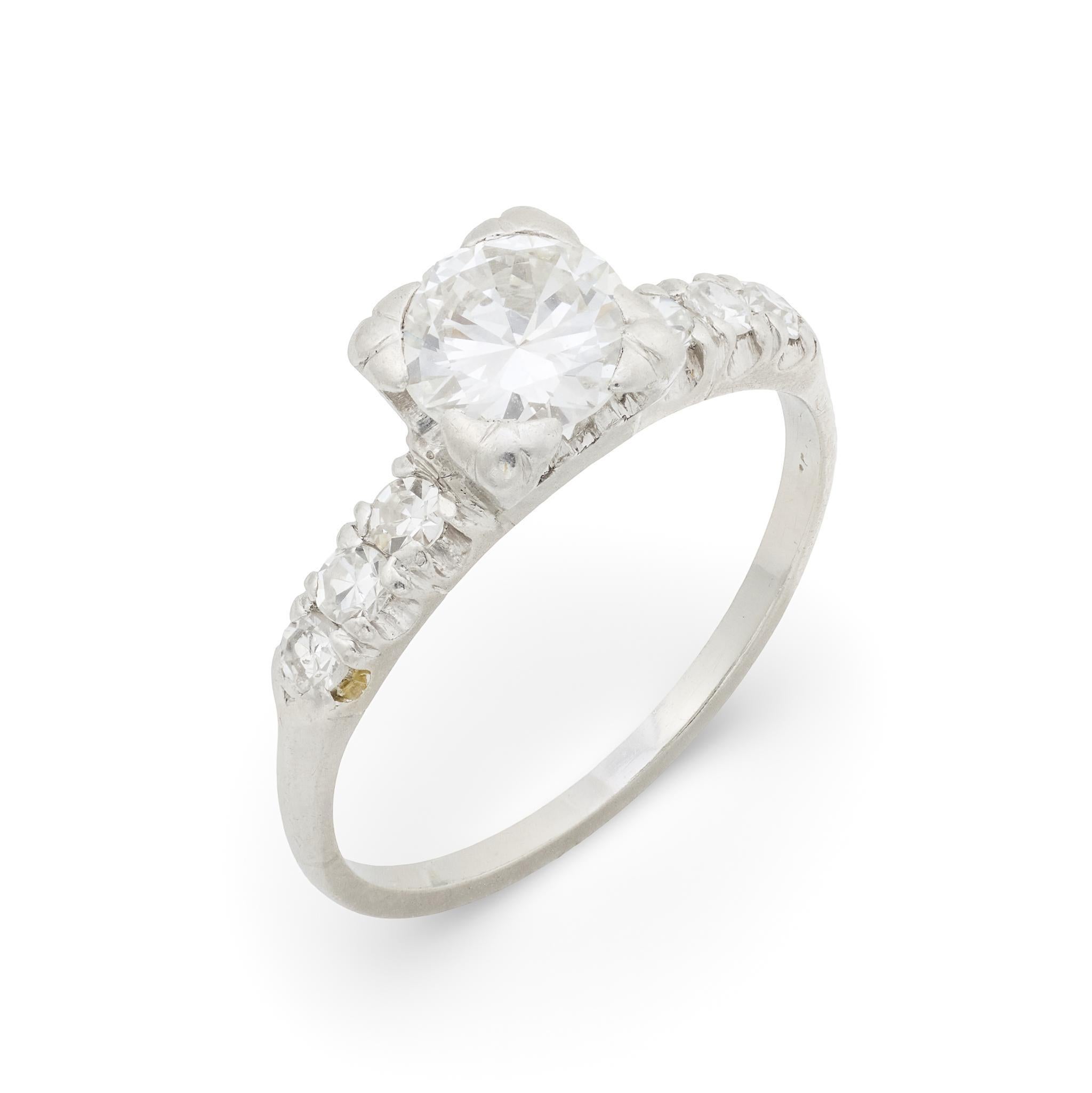 Bague de fiançailles Art déco en platine avec diamants