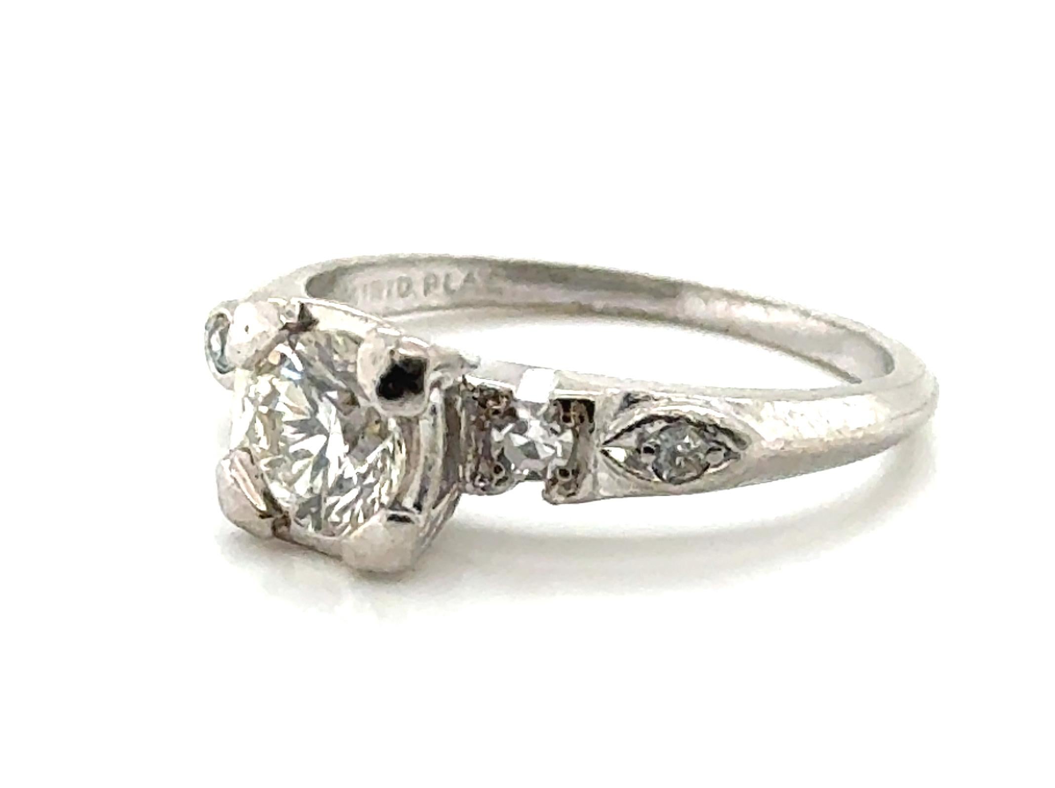 Art Déco Anello di fidanzamento in platino con diamante Art Deco estratto a 0,80 carati originale degli anni '40 in vendita