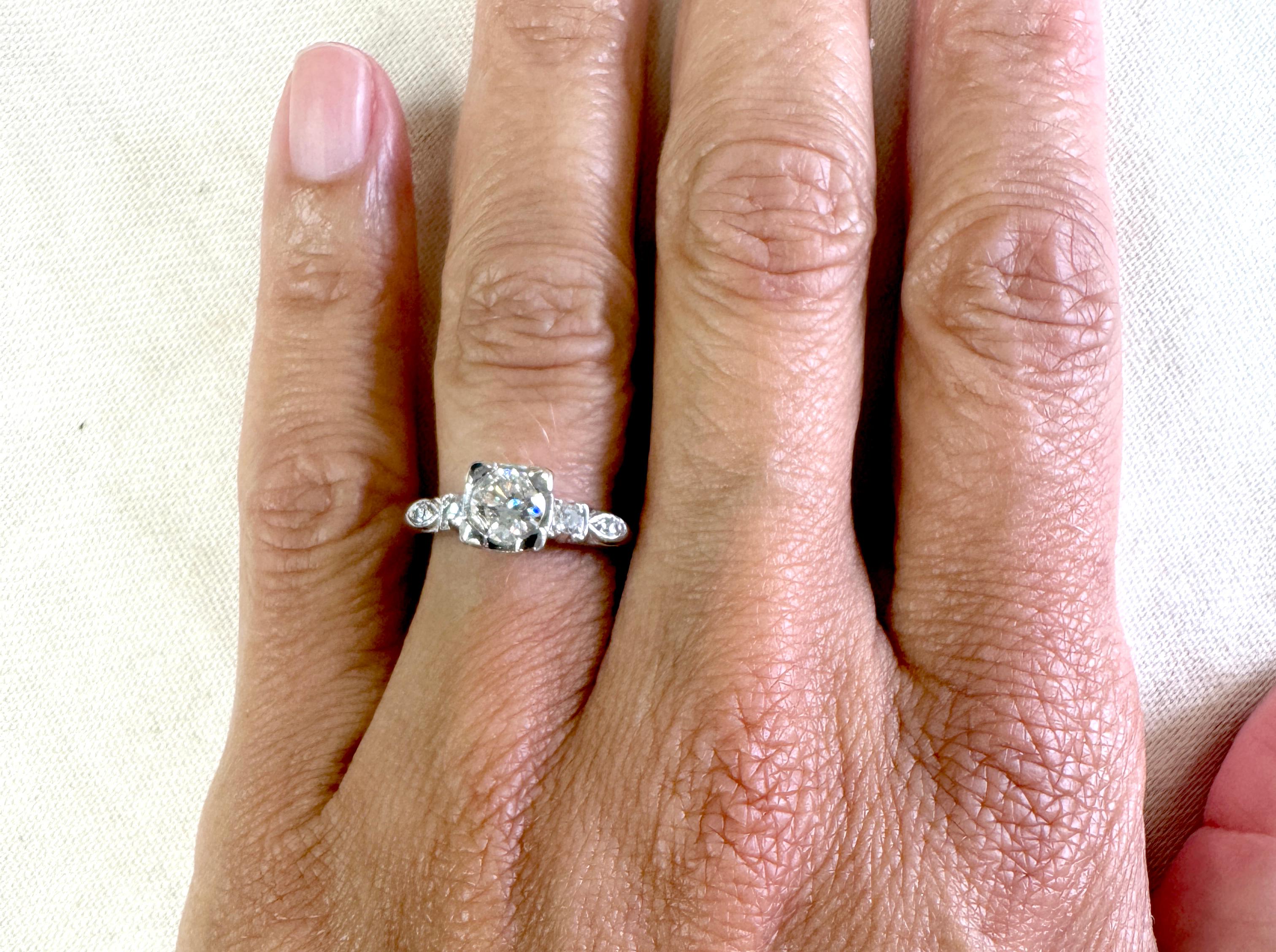 Donna Anello di fidanzamento in platino con diamante Art Deco estratto a 0,80 carati originale degli anni '40 in vendita