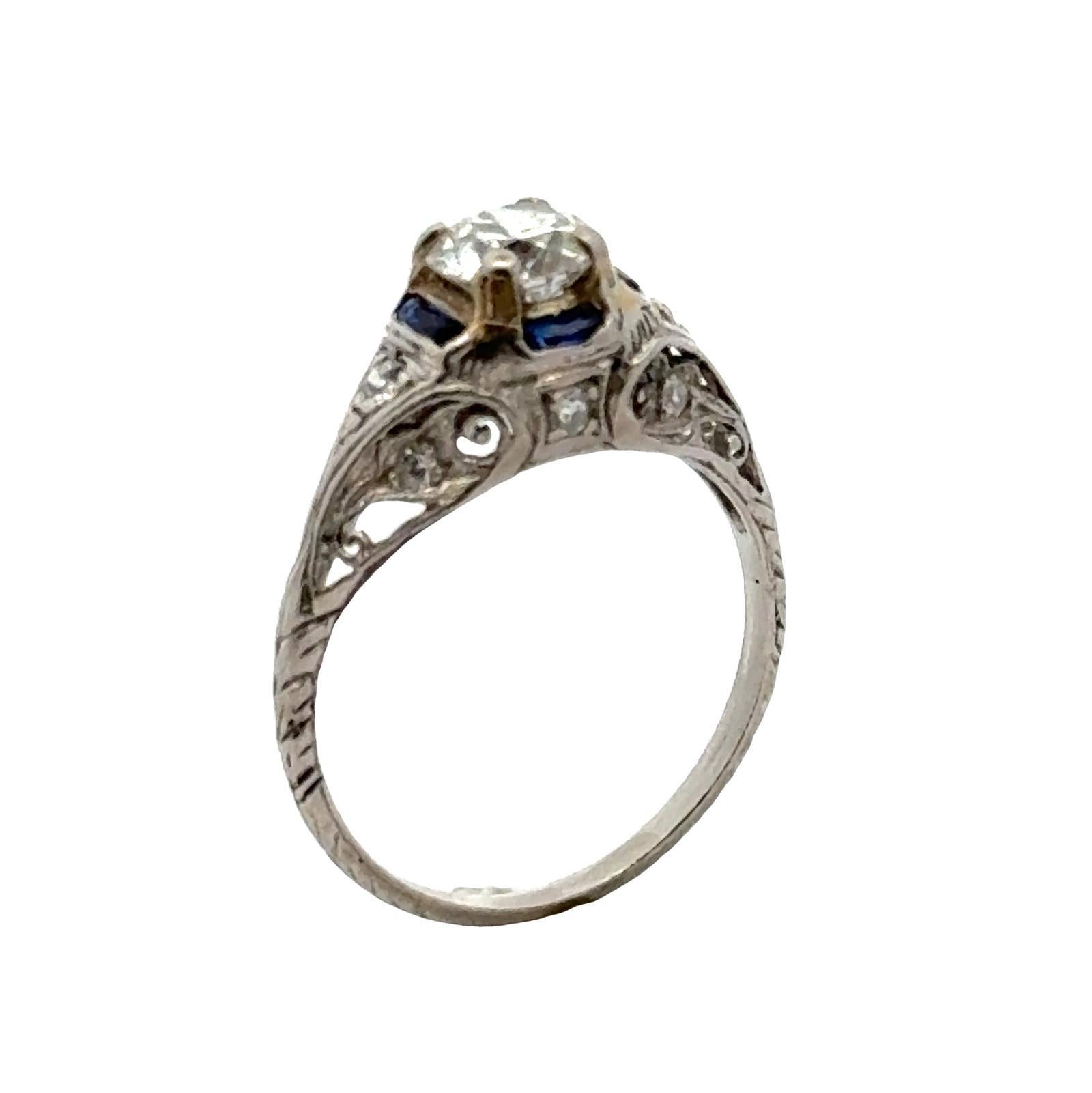 Art Deco Diamond Platinum Engagment Estate Ring In Excellent Condition For Sale In Boca Raton, FL