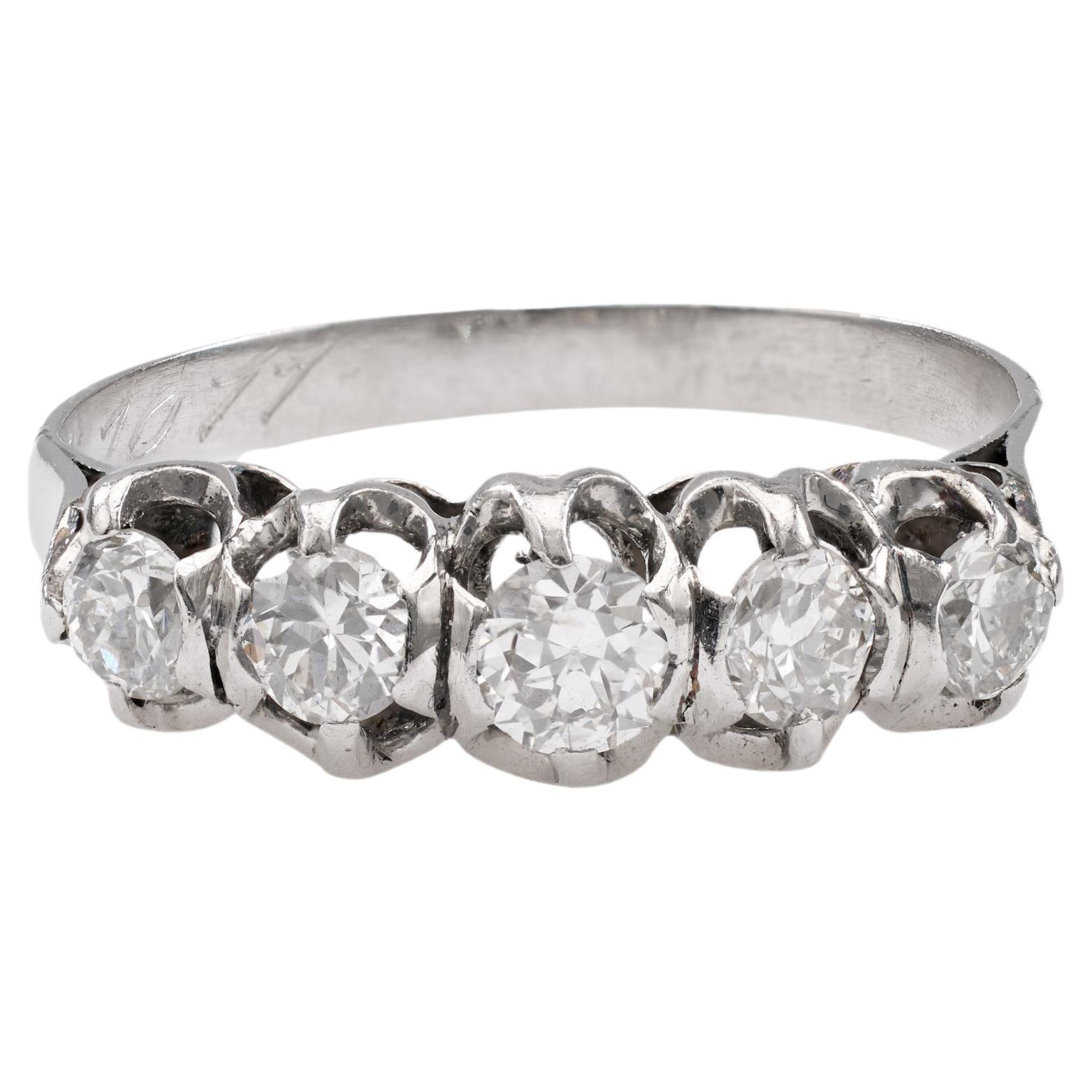 Art Deco Diamant Platin Ring mit fünf Steinen aus Platin im Angebot