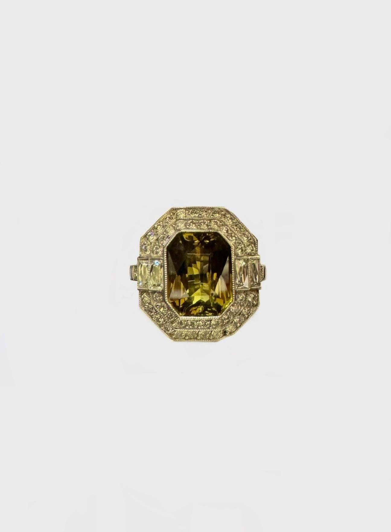 DeKara Design Collection'S 

Metall - 90% Platin, 10% Iridium. 

Steine- Radiant Cut GIA Certified Color Change Sri Lankan Alexandrite 5,68 Karat.  52 runde Diamanten im alten europäischen Schliff, 4 Diamanten im französischen Schliff, Farbe F