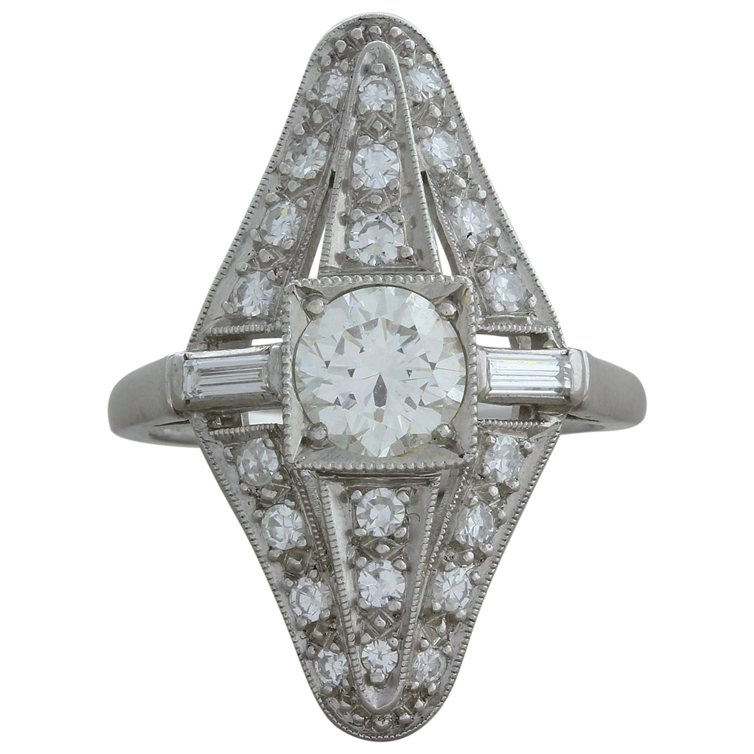 Bague de fiançailles navette en platine et diamants de style Art déco