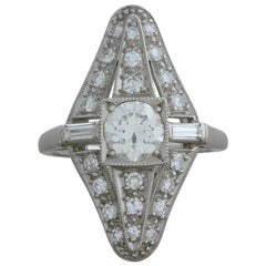 Bague de fiançailles navette en platine et diamants de style Art déco