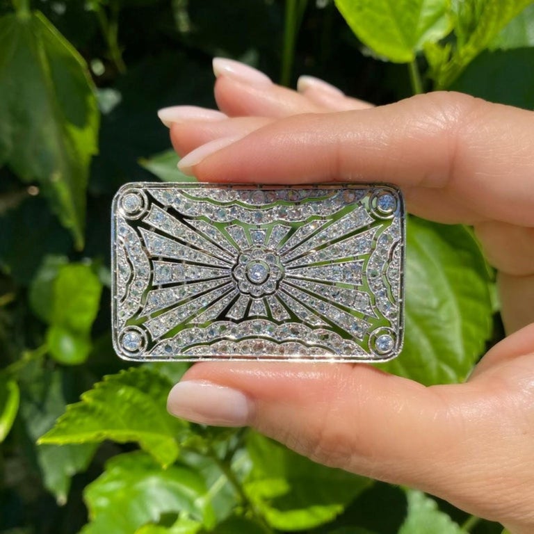 Diamond Platinum Rectangular Art Deco Brooch Pin Estate Fine Jewelry In Excellent Condition For Sale In Montreal, QC