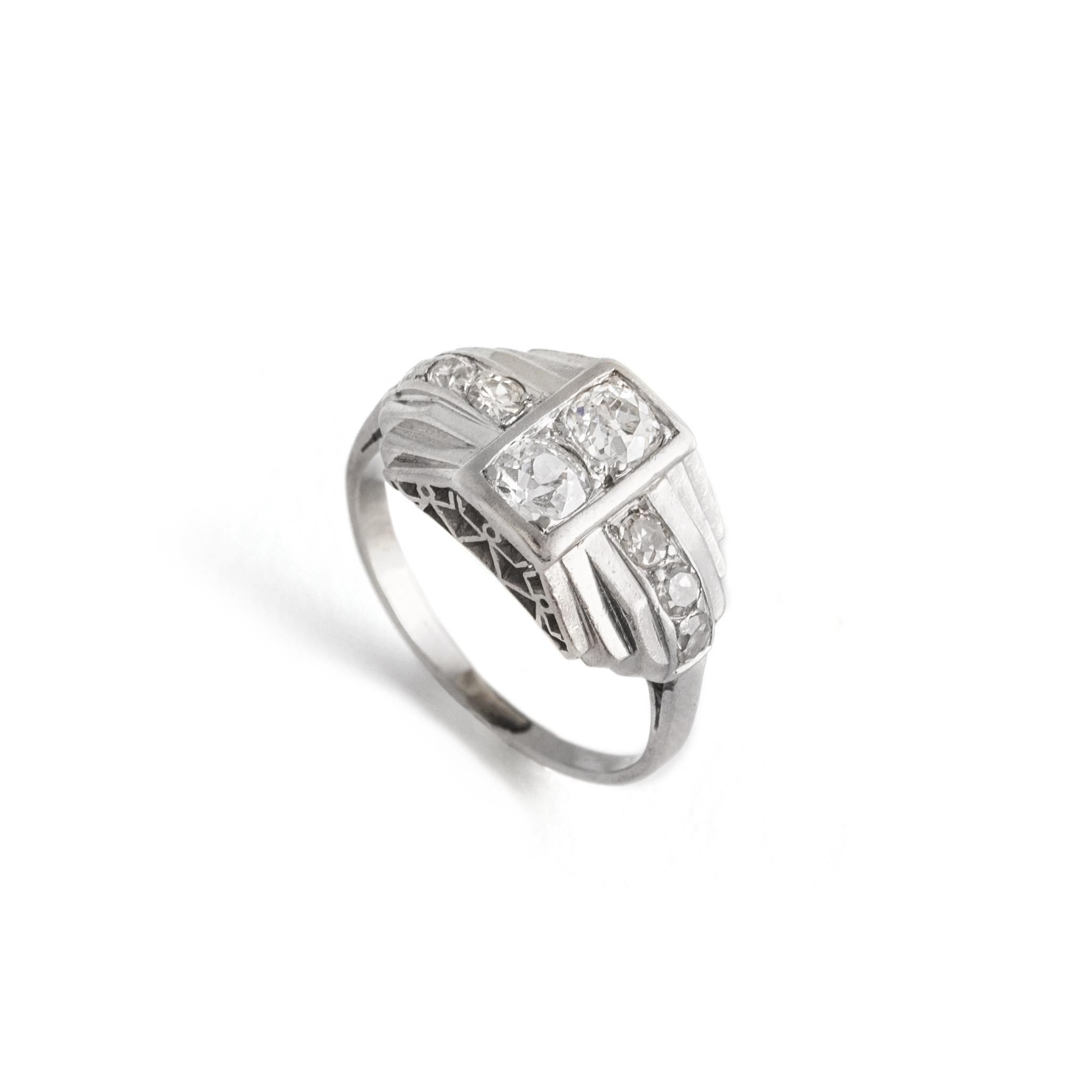 Women's or Men's Art Deco Diamond Platinum Ring 1925 For Sale