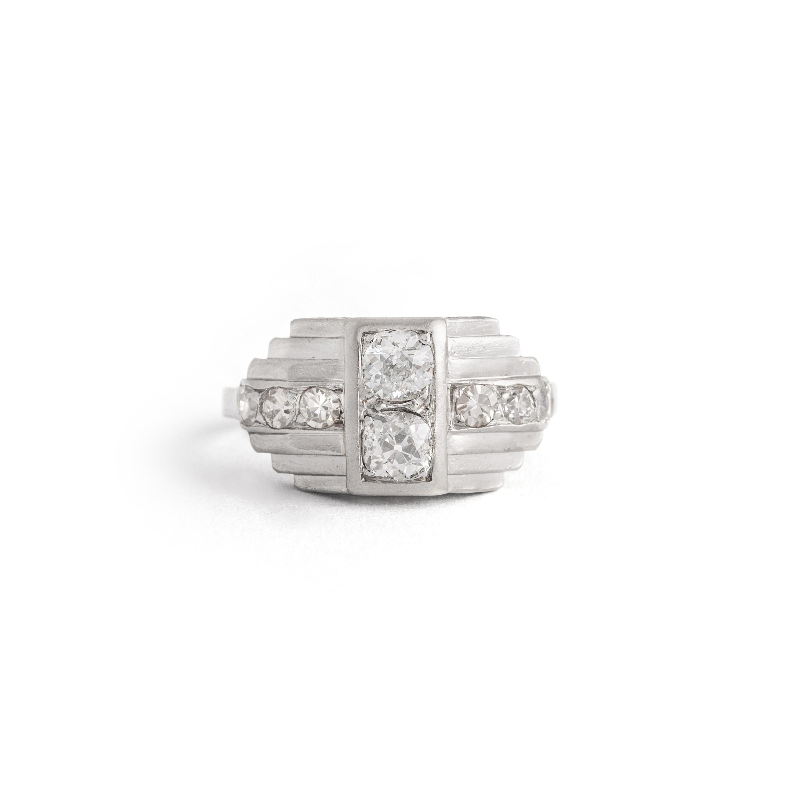 Art Deco Diamond Platinum Ring 1925 For Sale 1