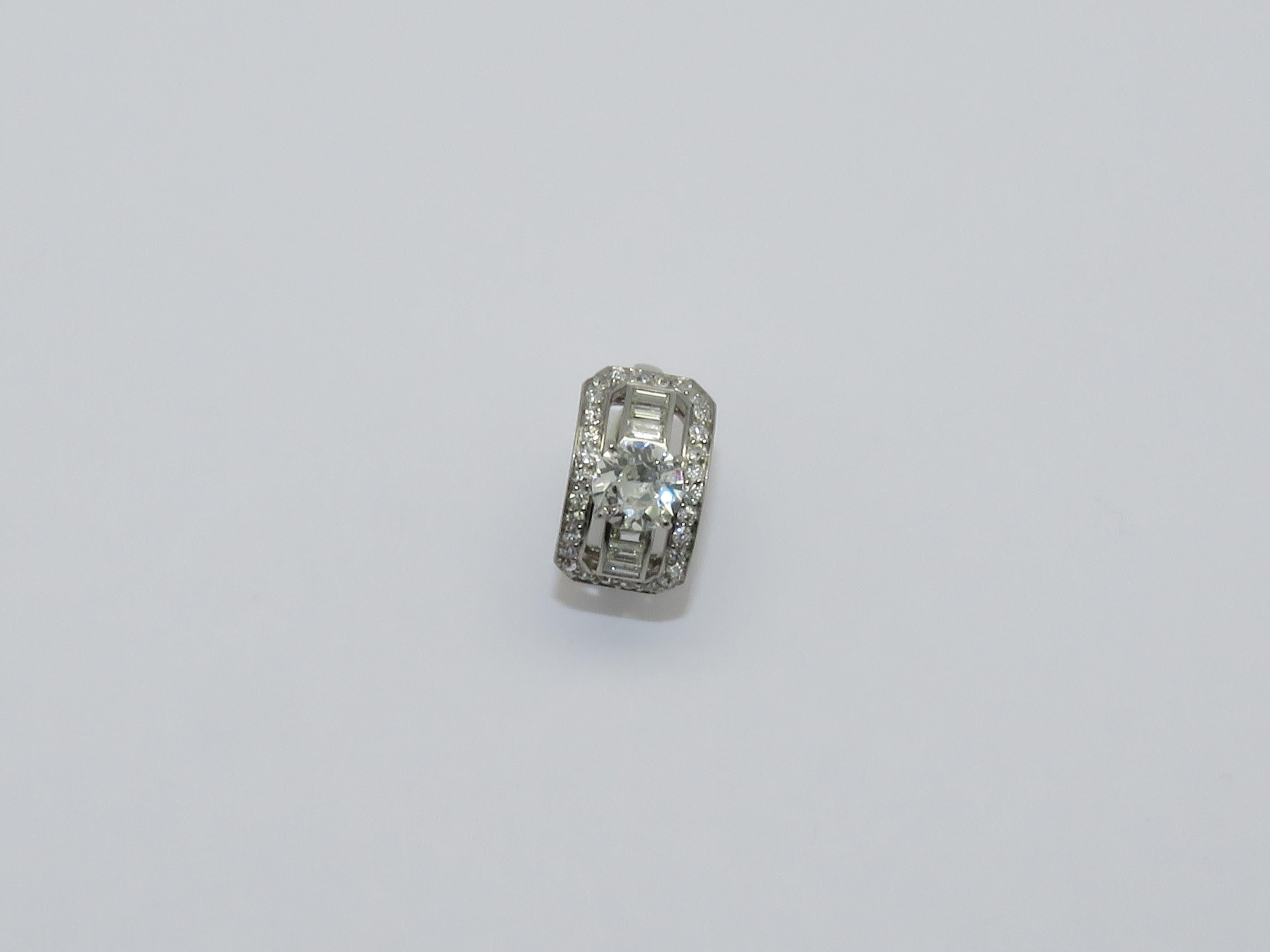 Art Deco Diamond Platinum Ring In Good Condition For Sale In Beziers, FR