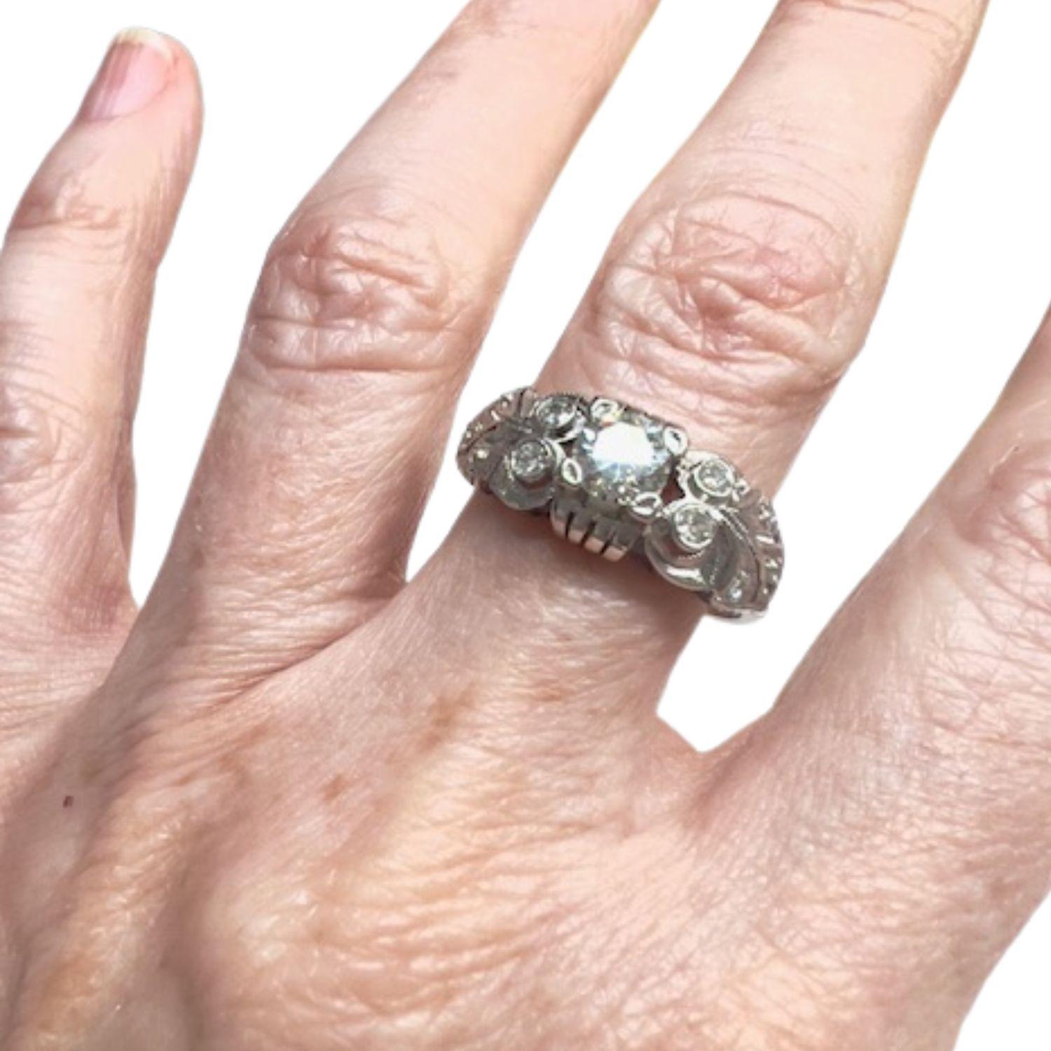 Women's Art Deco Diamond Platinum Ring For Sale