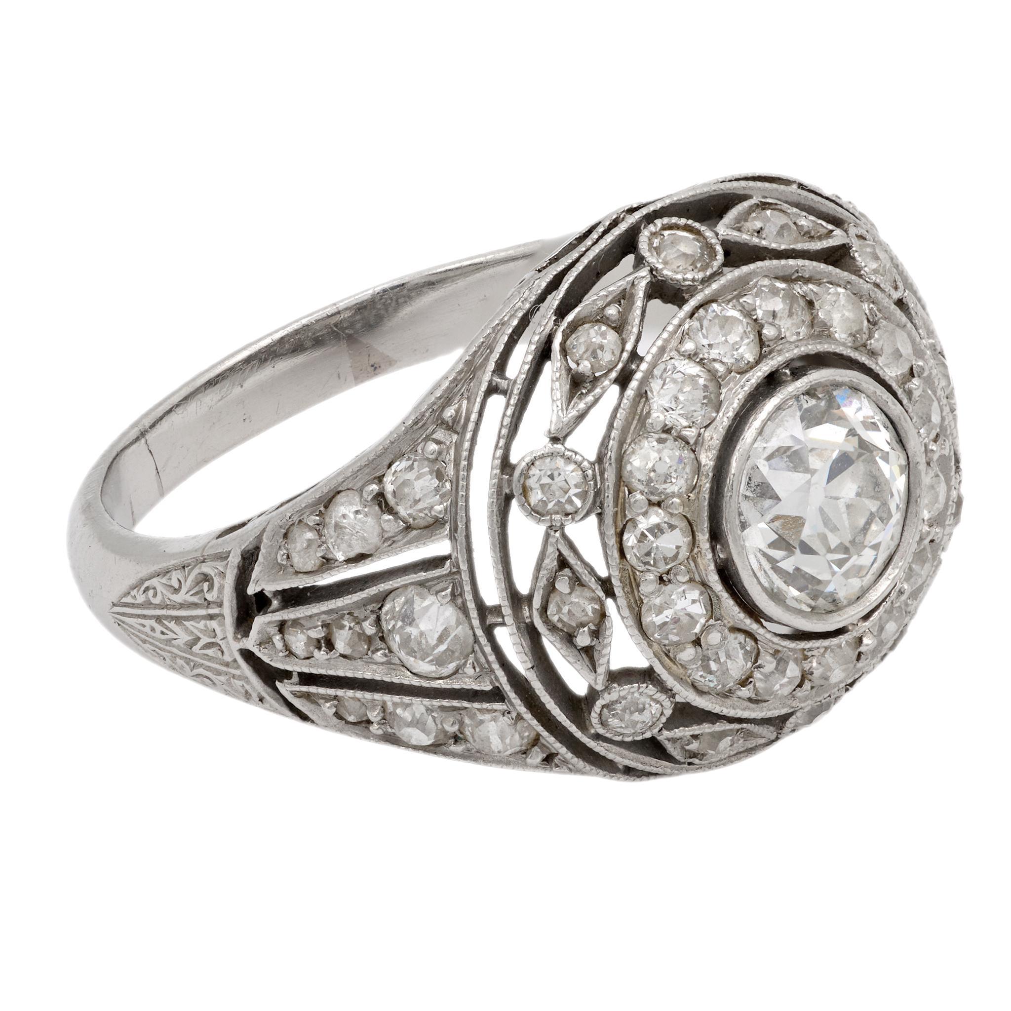 Art Deco diamond platinum ring im Zustand „Gut“ im Angebot in Beverly Hills, CA