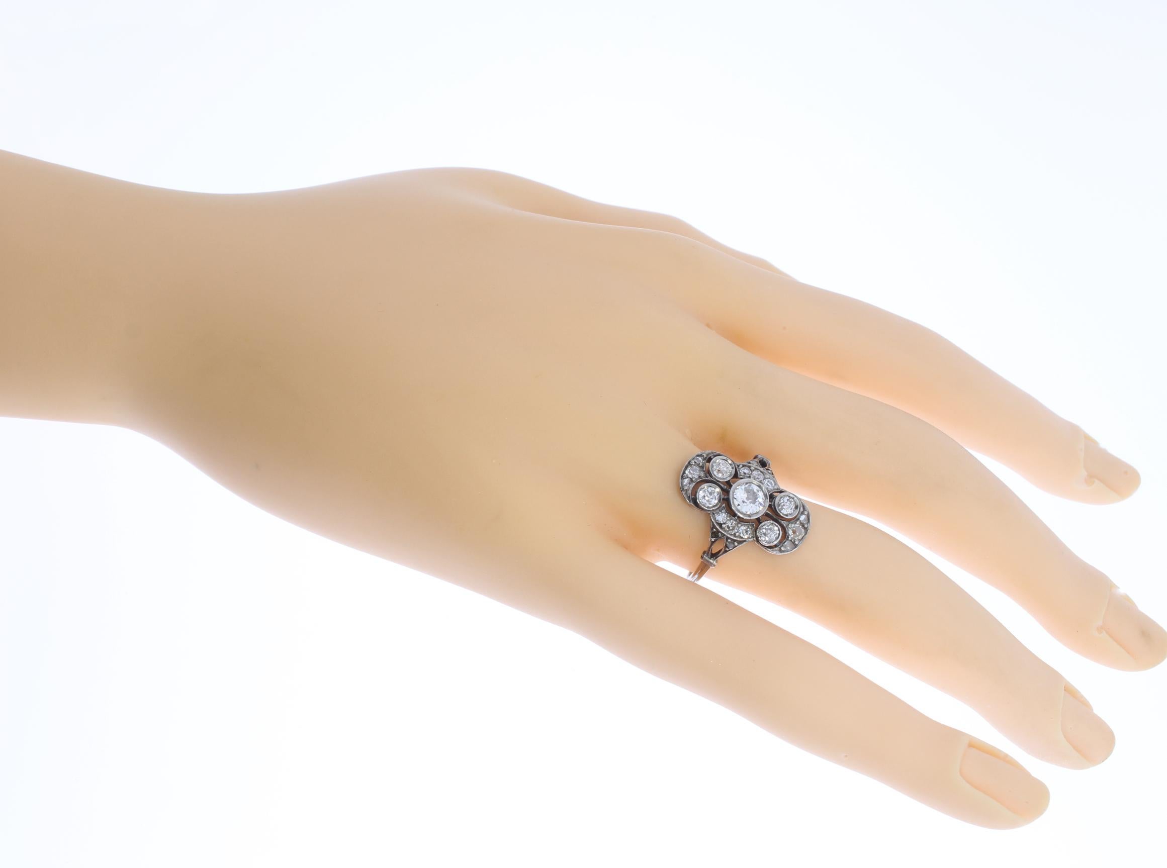 Art Deco Diamond Platinum Ring For Sale 1