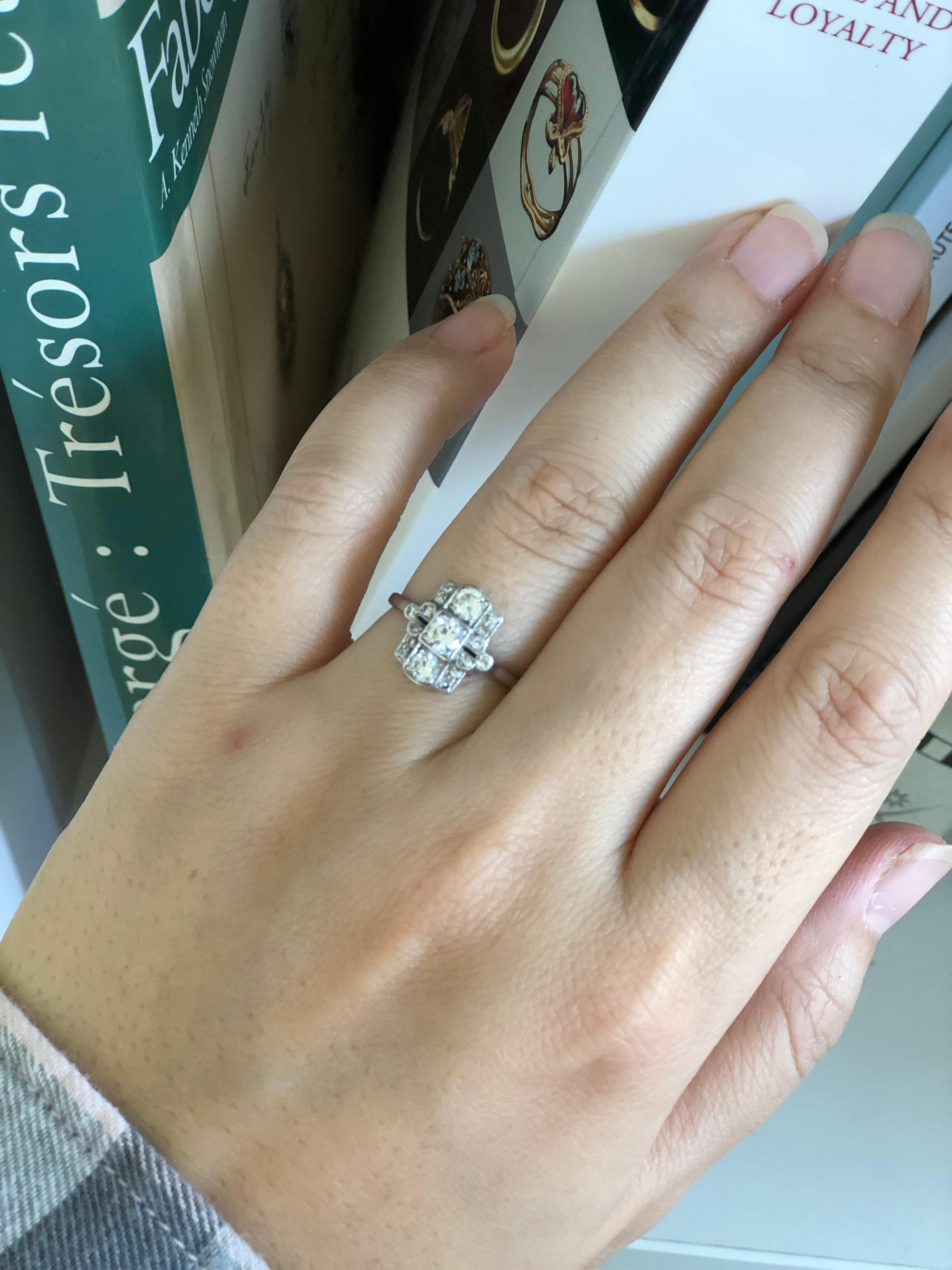Art Deco Diamond Platinum Ring In Excellent Condition In Banbury, GB