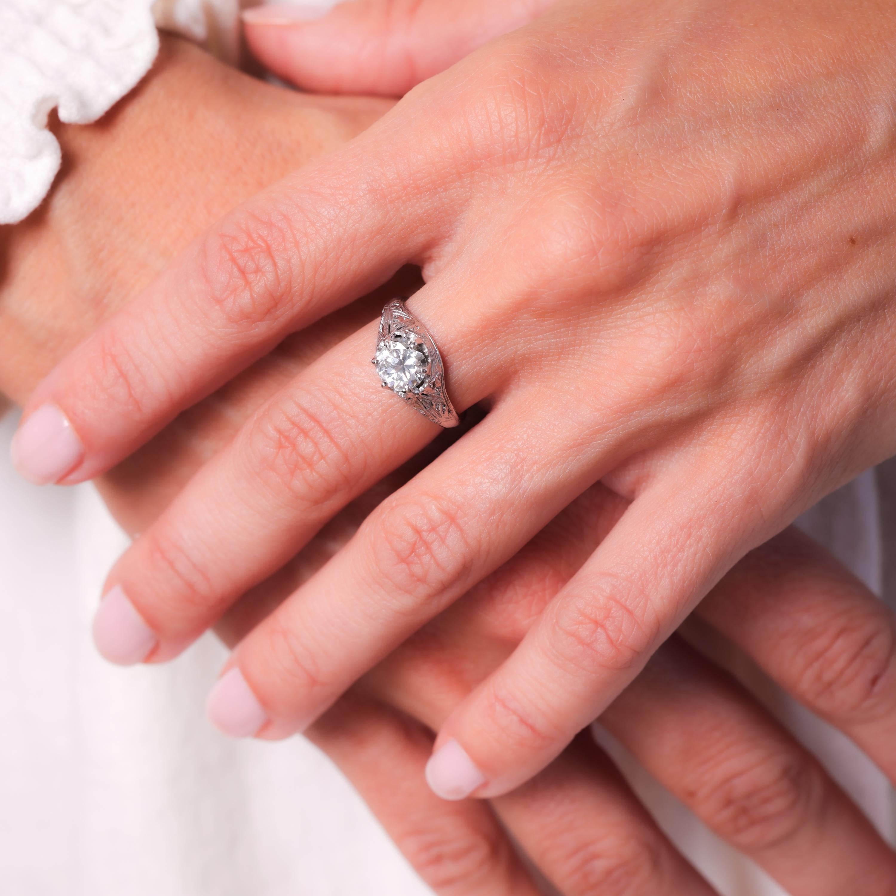 Art Deco Diamond Platinum Solitaire Engagement Filigree Ring In Excellent Condition In Beverly Hills, CA