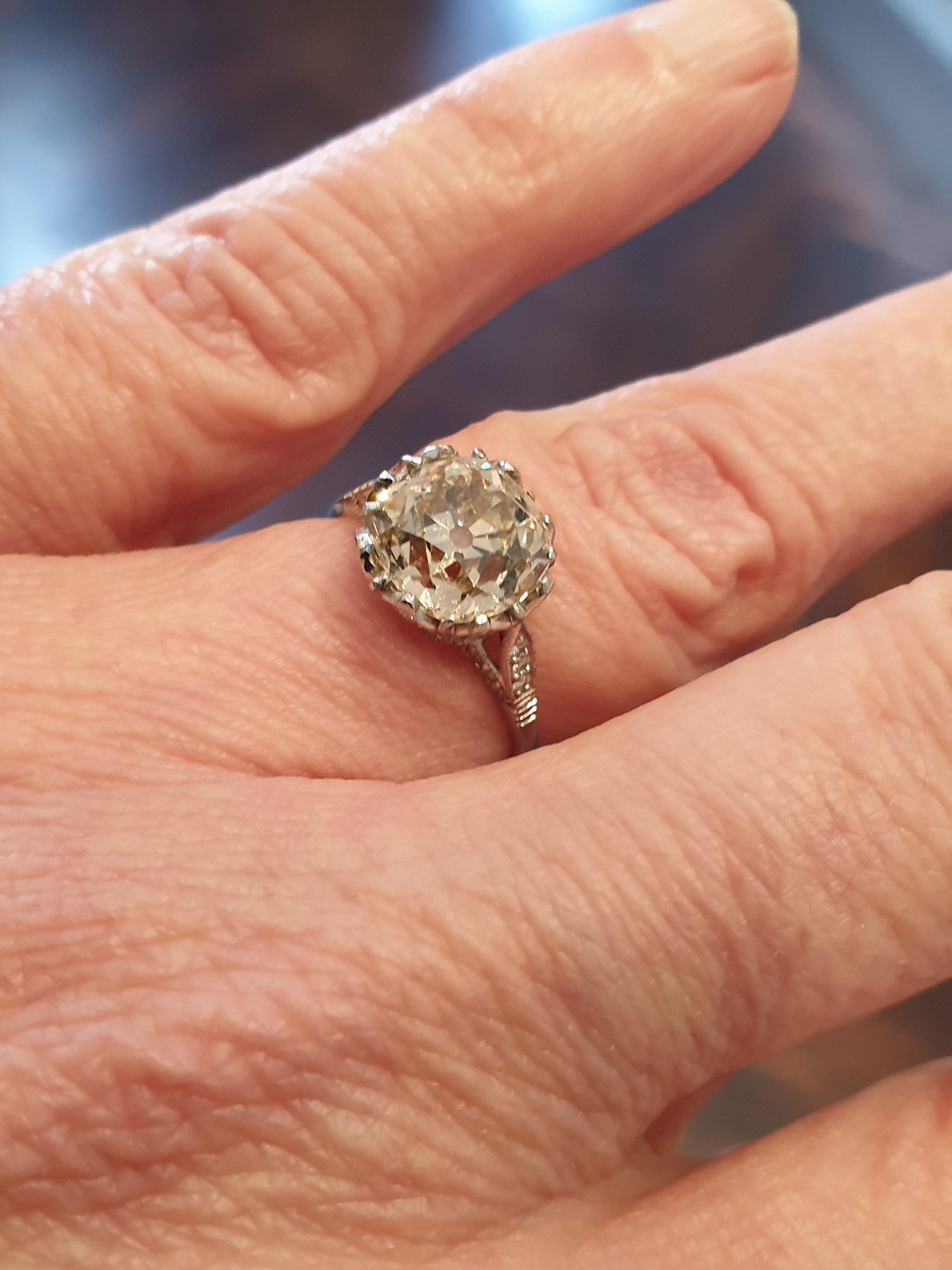 Art Deco Diamond Platinum Solitaire Ring For Sale 7