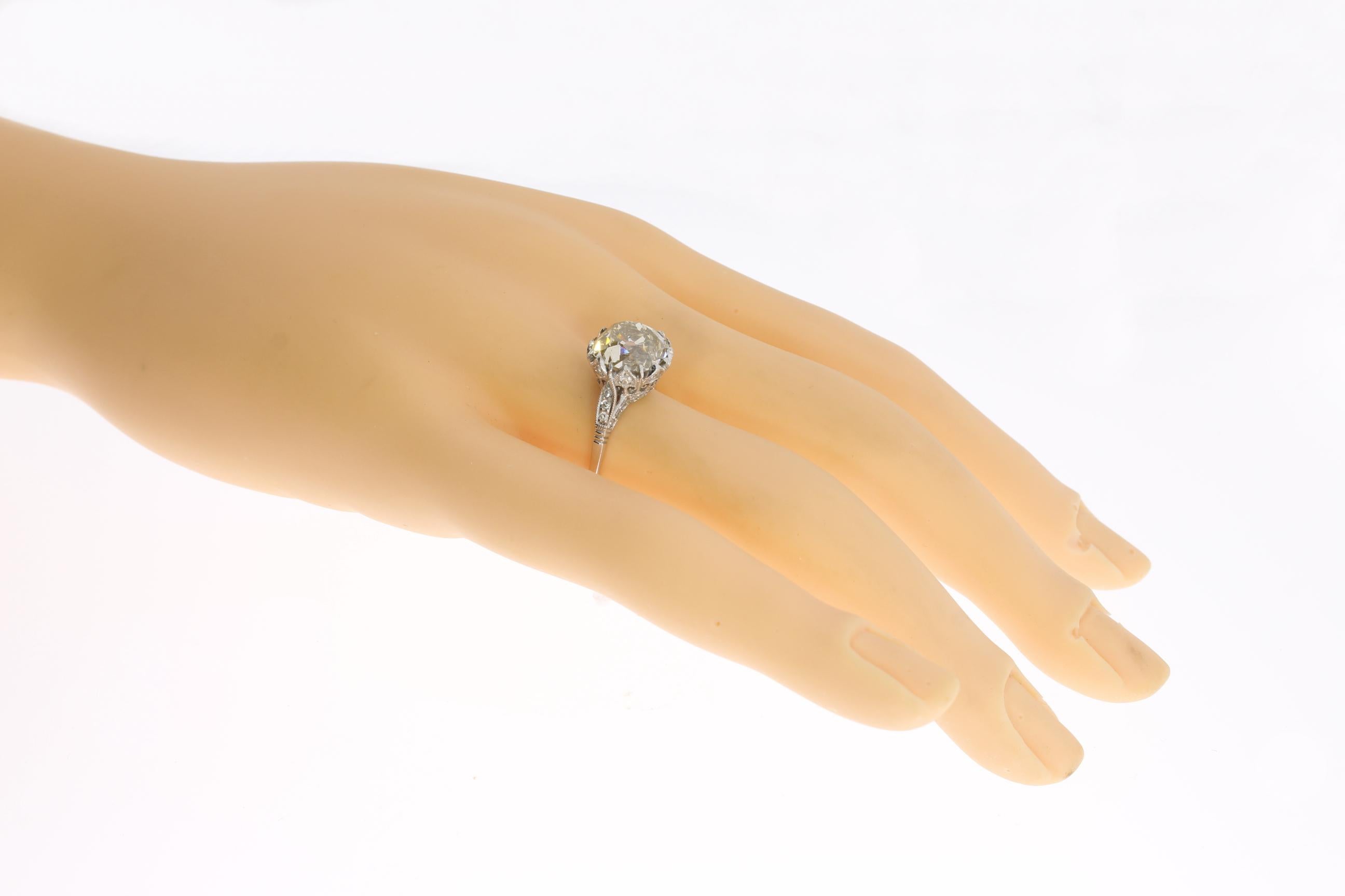 Women's Art Deco Diamond Platinum Solitaire Ring For Sale