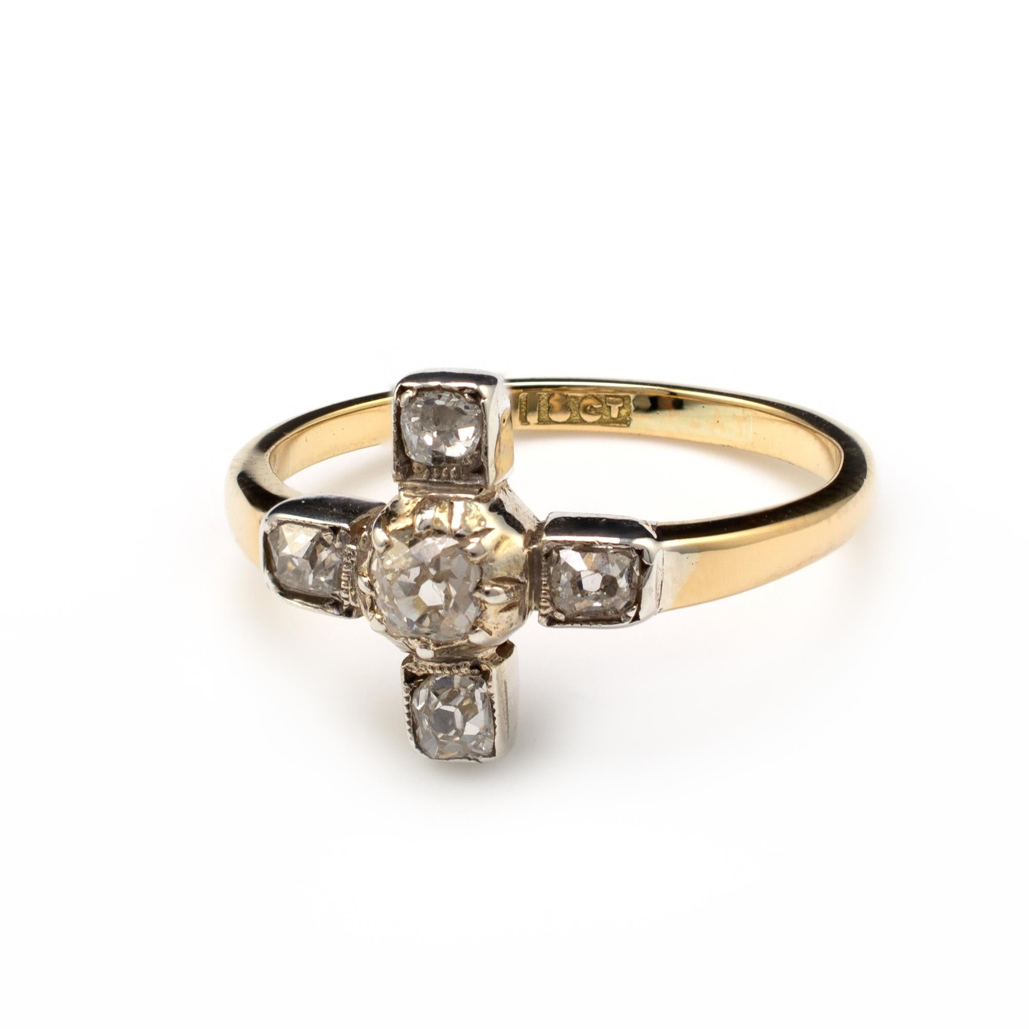 Old Mine Cut Art Deco Diamond Ring 18 Karat White Gold, circa 1920s