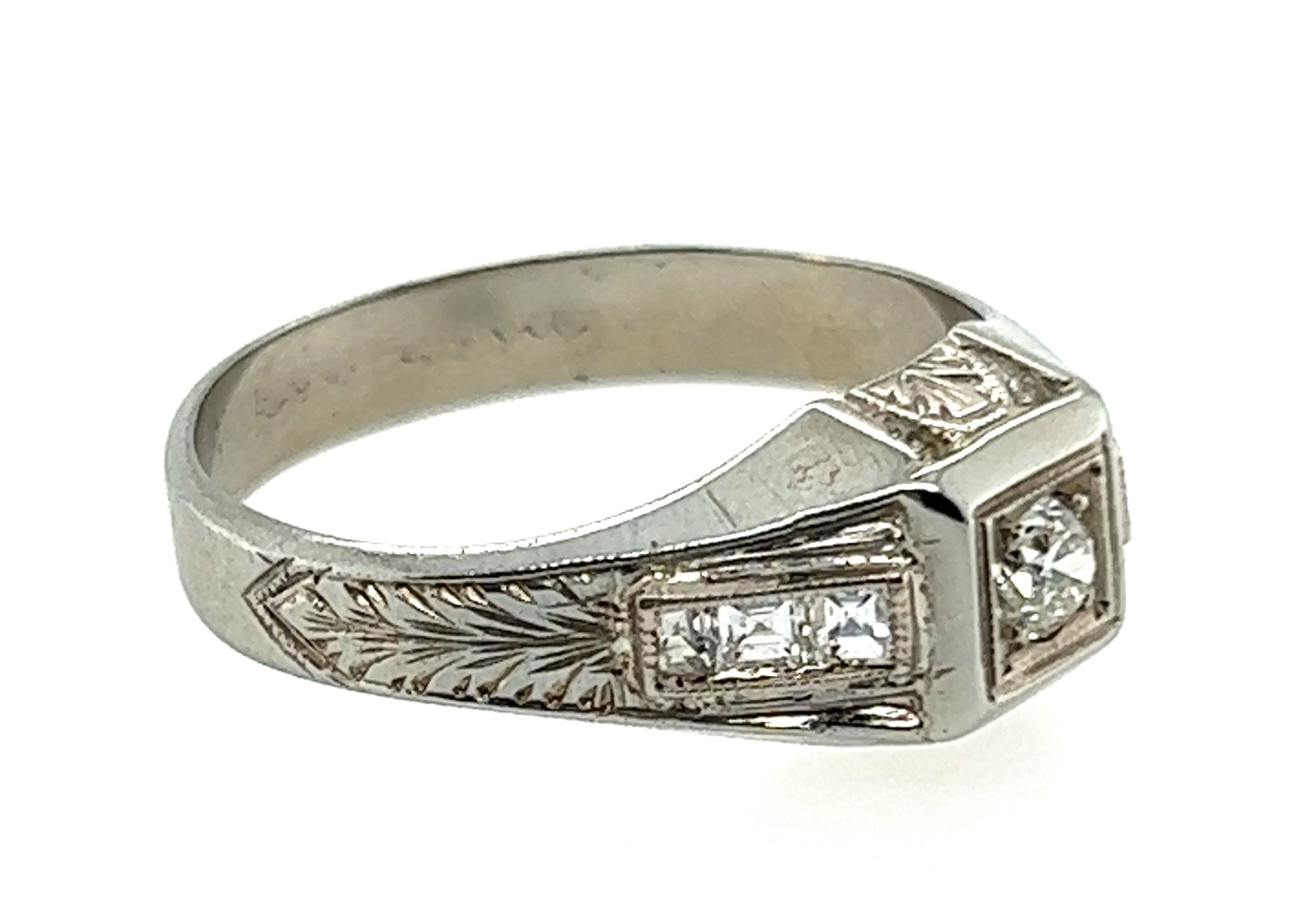 Art Deco Diamantring .30ct F-G/VS Asscher-Schliff seitliche Diamanten 14K Original 1920er Jahre (Art déco) im Angebot