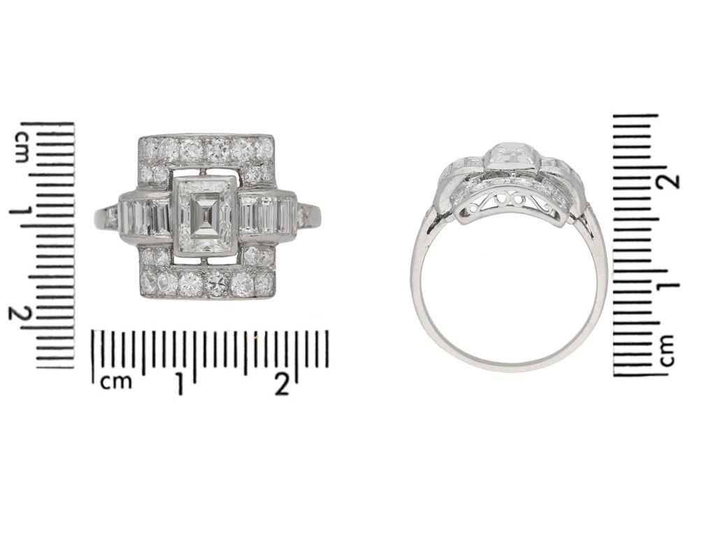Anello di diamanti Art Déco, americano, 1935 circa. In condizioni buone in vendita a London, GB