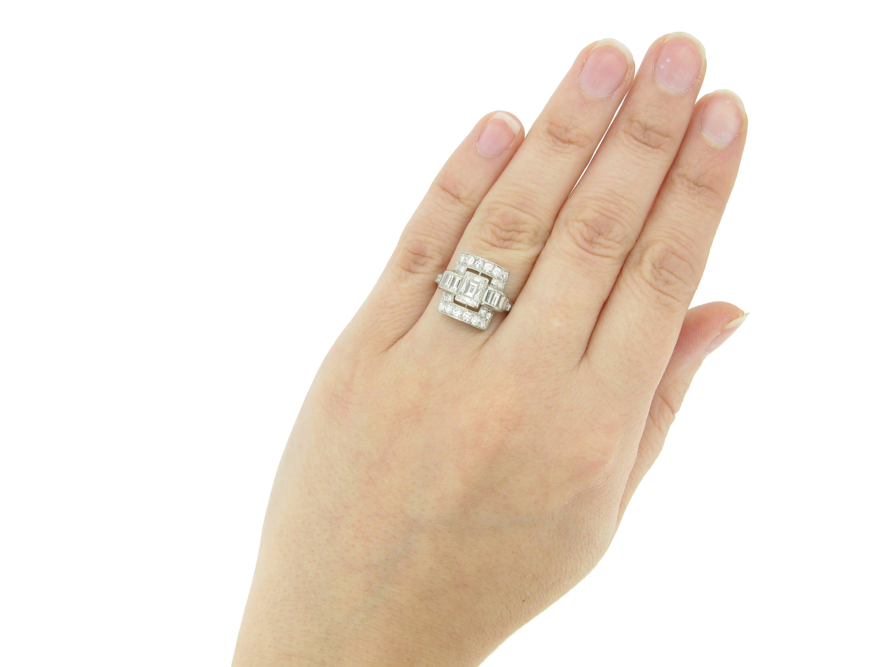 Anello di diamanti Art Déco, americano, 1935 circa. in vendita 1