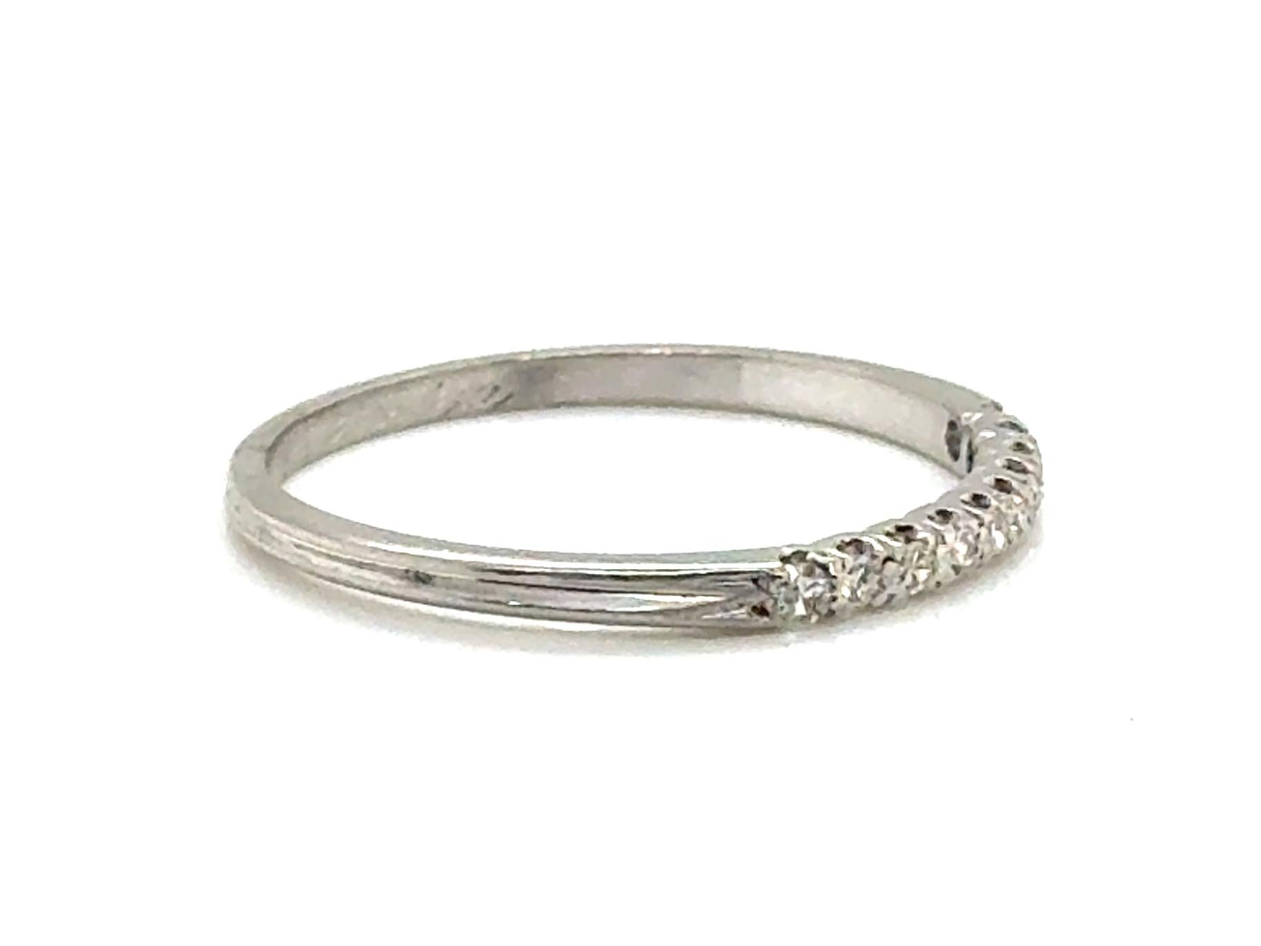 Auténtico Anillo de Aniversario Art Decó Original de los años 30 .20ct Diamante Dinhofer Bros Alianza de Platino 



Características 10 Diamantes Naturales Antiguos de talla única, limpios e incoloros a juego

Marca registrada Dinhofer Bros

Vástago