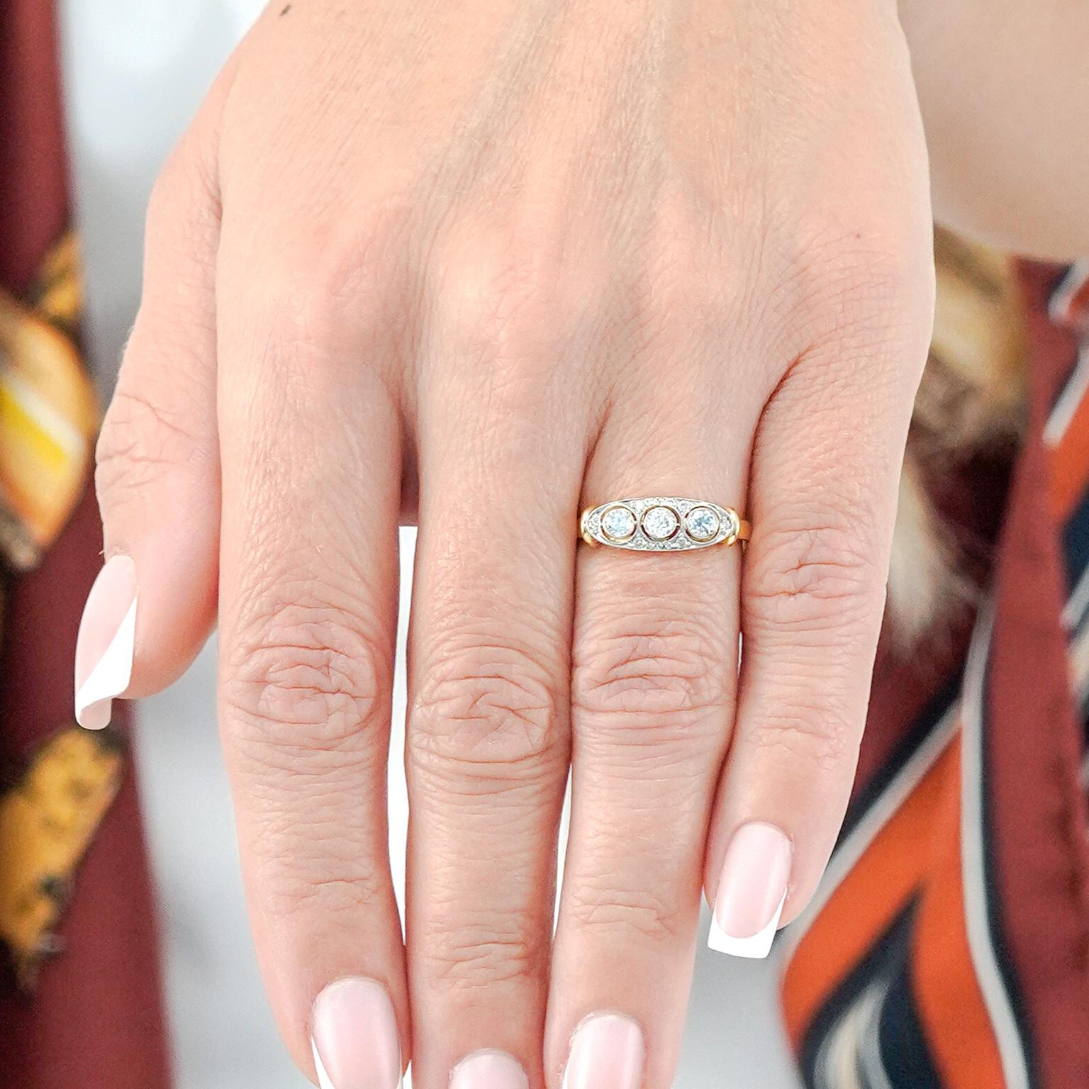 Taglio rotondo Anello con diamante Art Deco in vendita