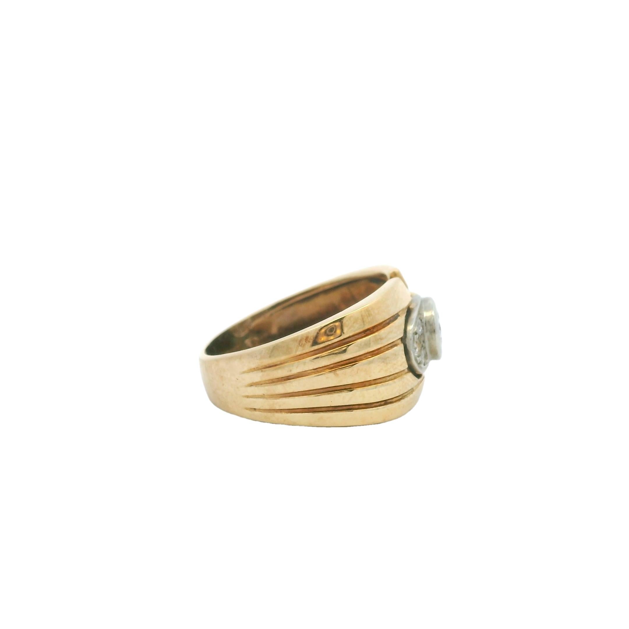 Taille ronde Bague Art Déco en or 14K, diamant au centre de 0,50ct, Circa 1930s en vente