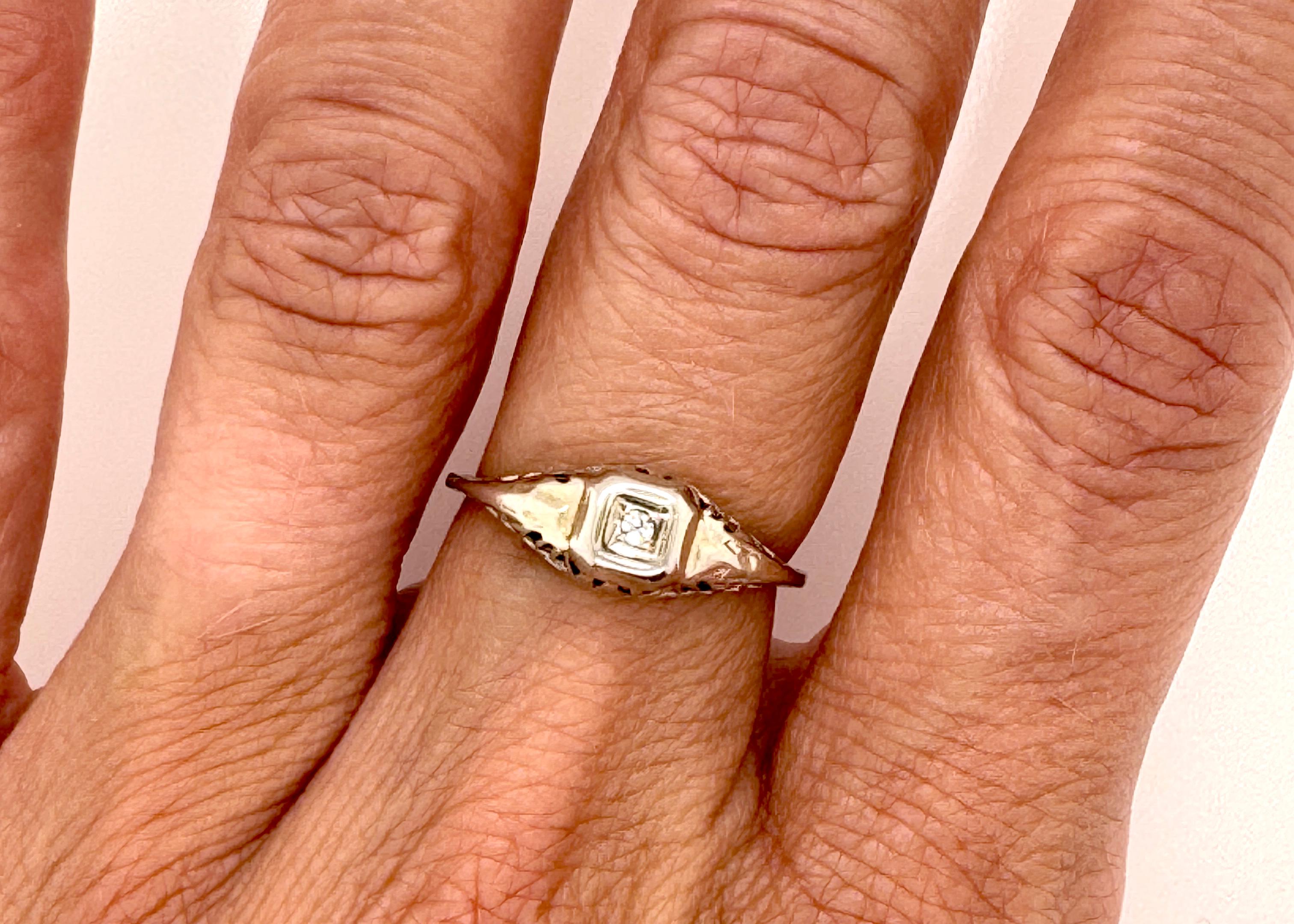 Art Decó Anillo Diamante Antiguo Corte Mina Vintage 18k Filigrana Antiguo Original Años 20 en venta 1