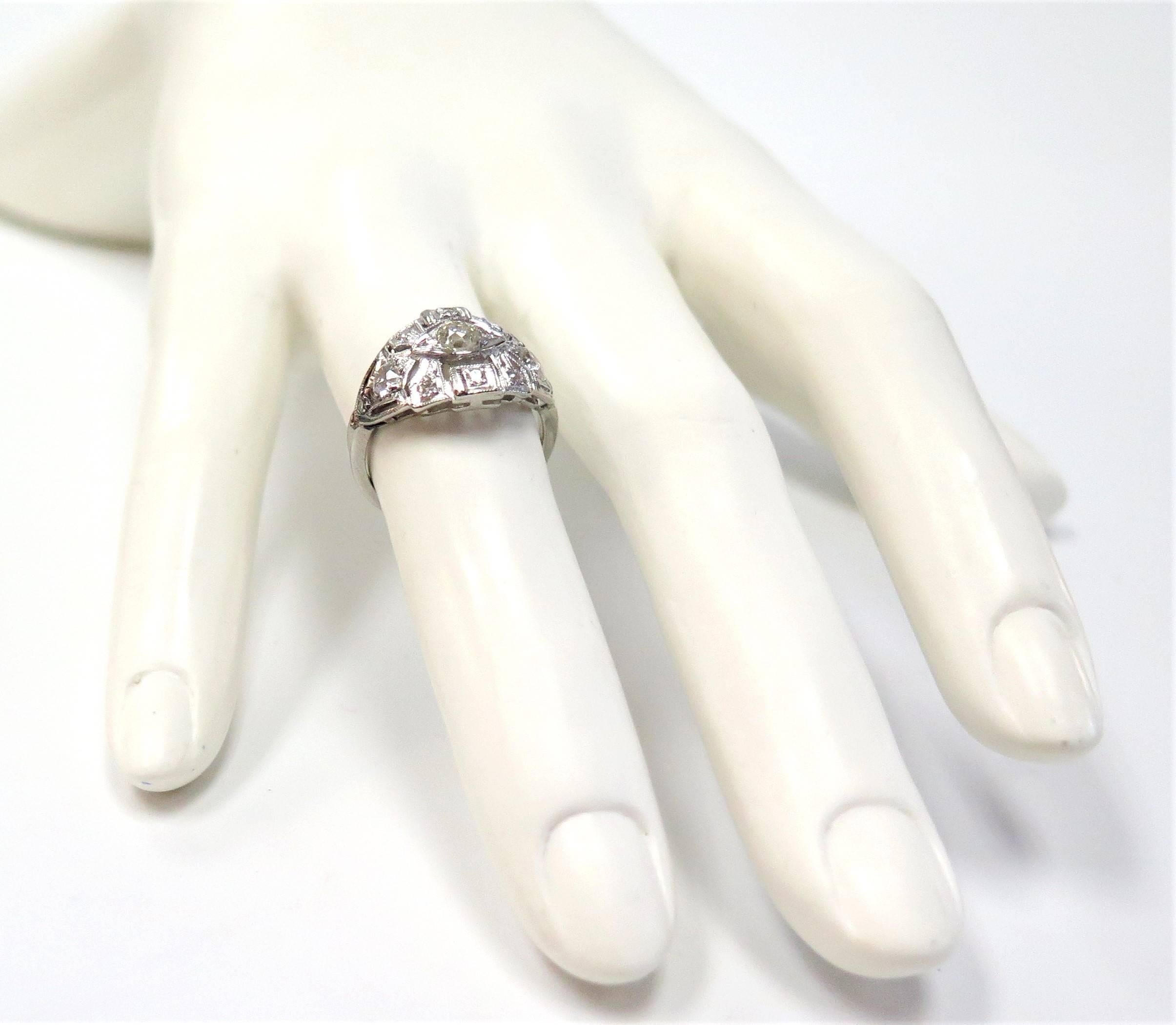Art Deco Diamond Ring or Platinum 3