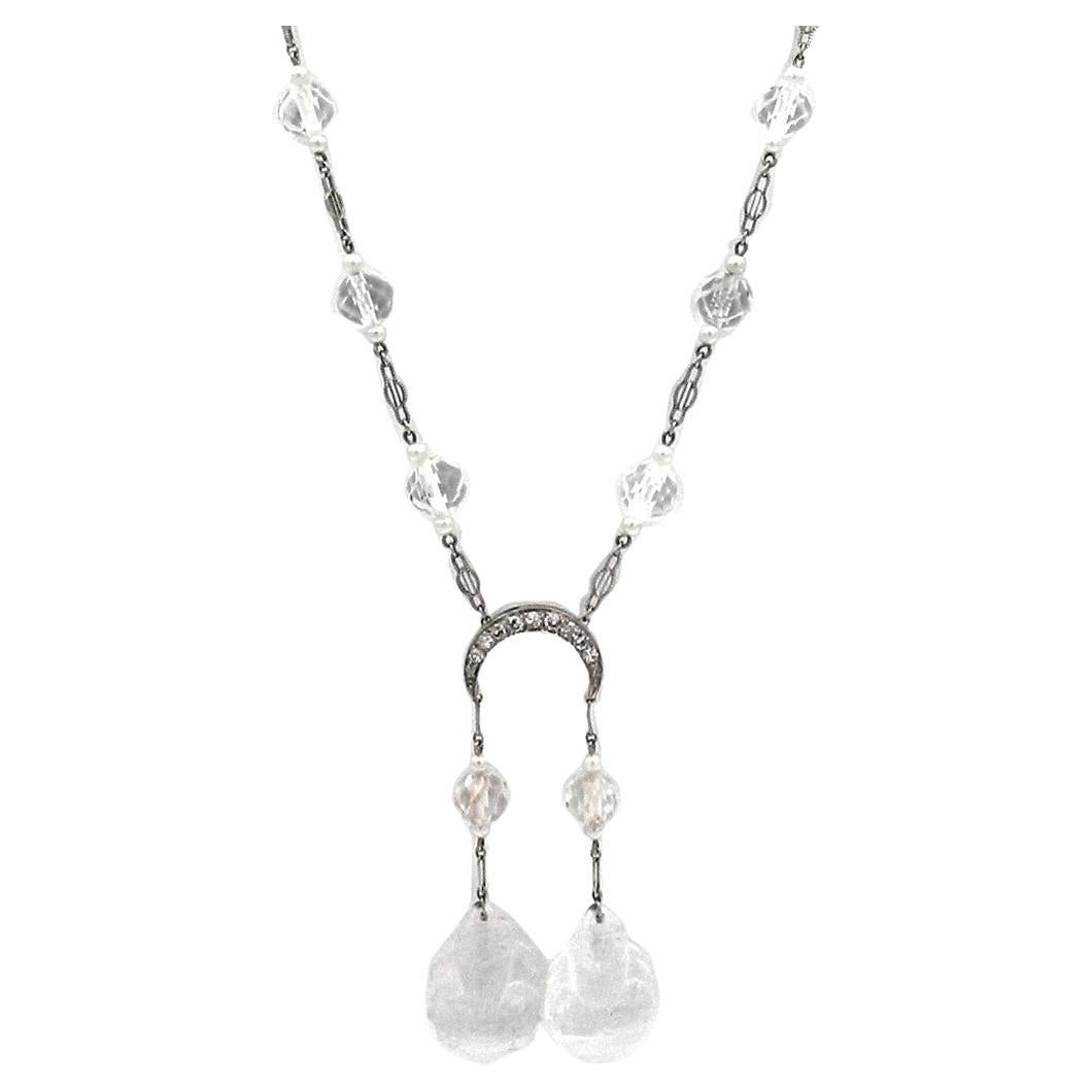 Collier Art Déco en diamant, cristal de roche, bouddha et perle en or blanc circa 1920