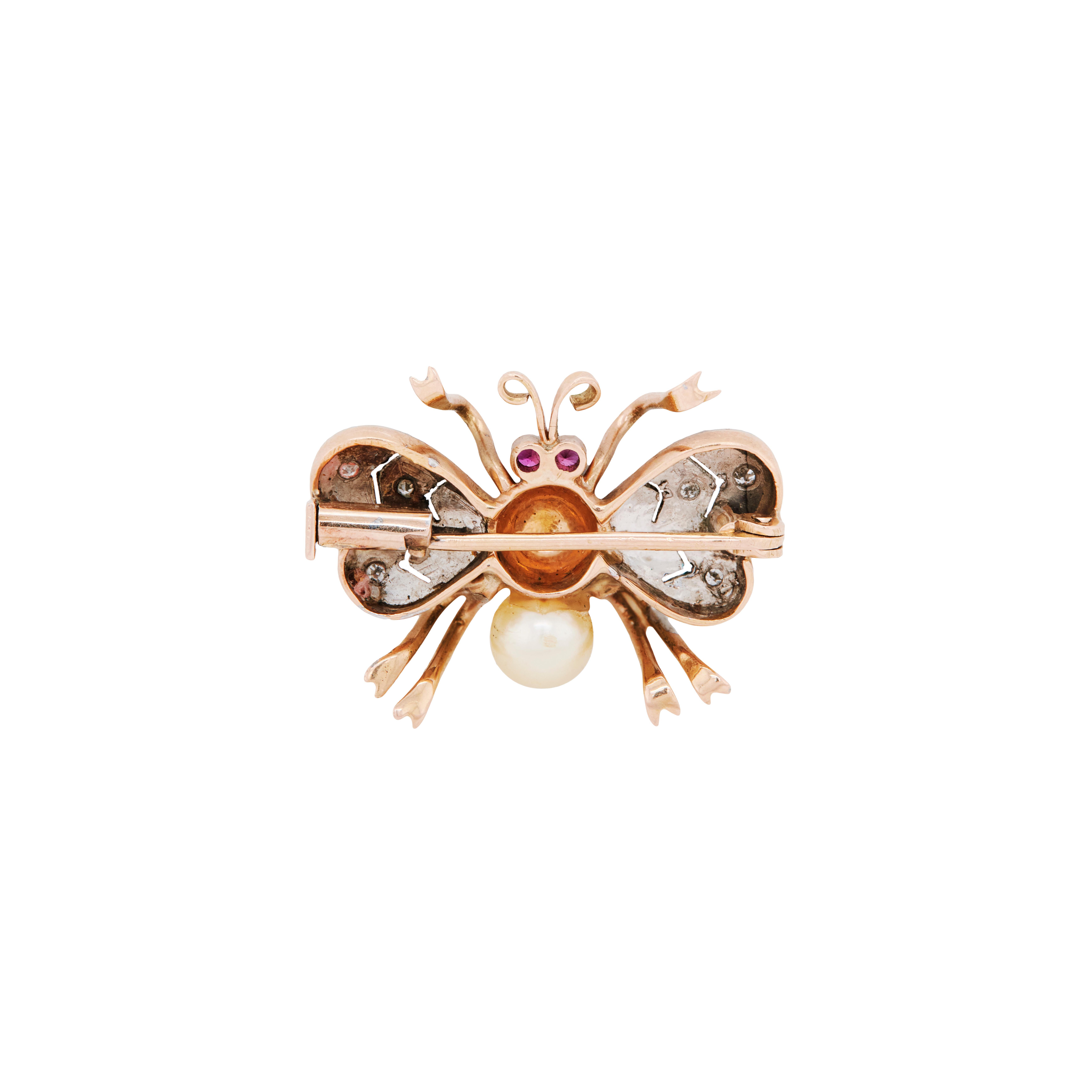 Crafted in rich 15 carat rose gold and dating back to the 1930s, this bug brooch showcases the beauty of Art Deco design with intricate detailing and fine artistry.

The piece is brought to life with 6 eight cut diamonds, totalling approximately