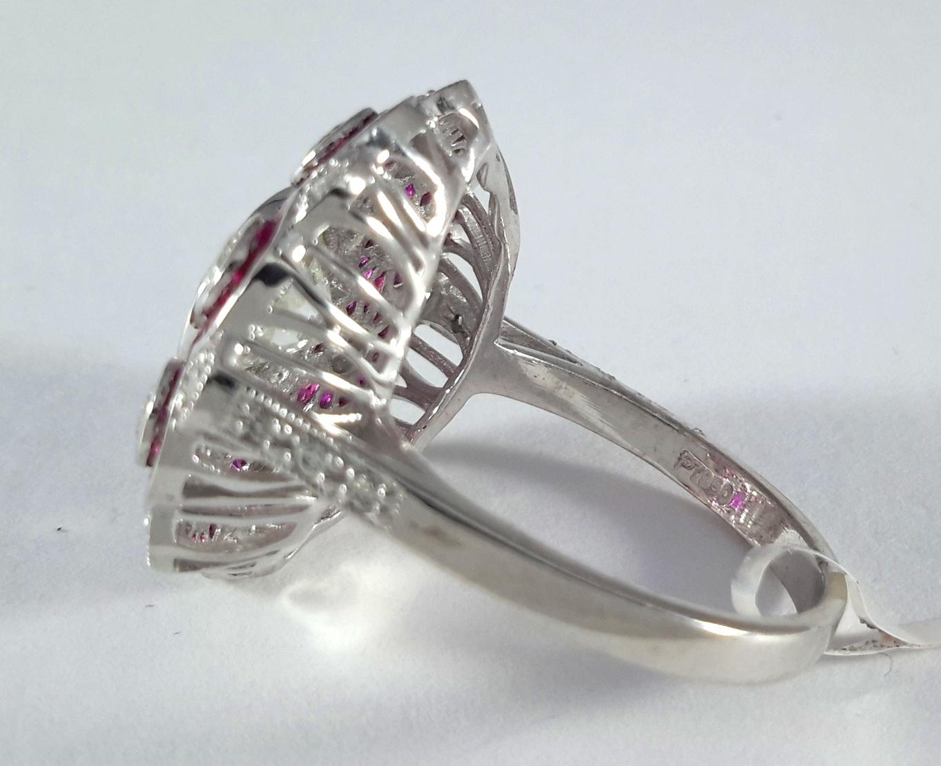 Art Deco Diamond & Ruby Platinum Ring In Good Condition For Sale In Los Angeles, CA