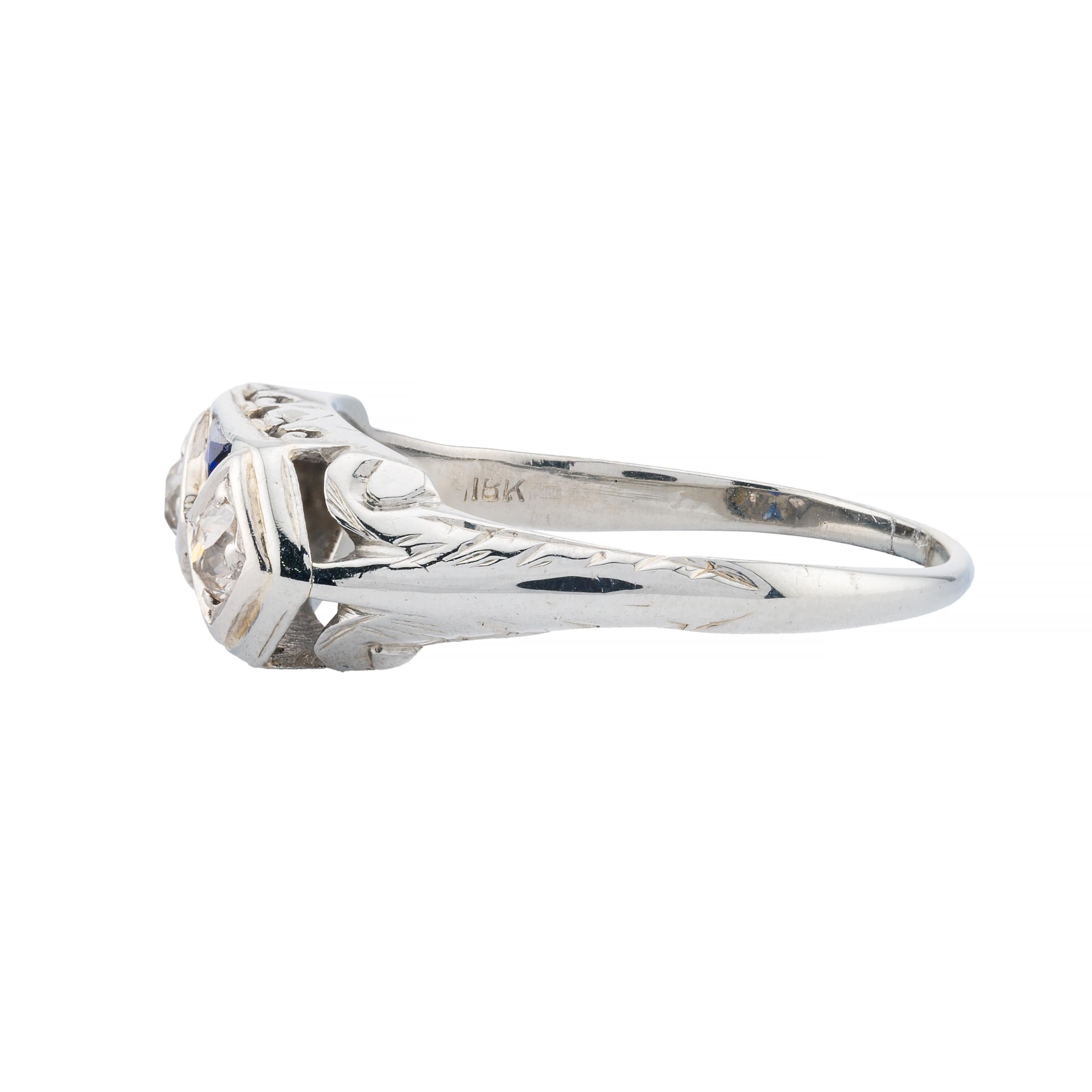 Art Deco Diamond & Sapphire Filigree Ring in 18K White Gold In Excellent Condition For Sale In Boston, MA