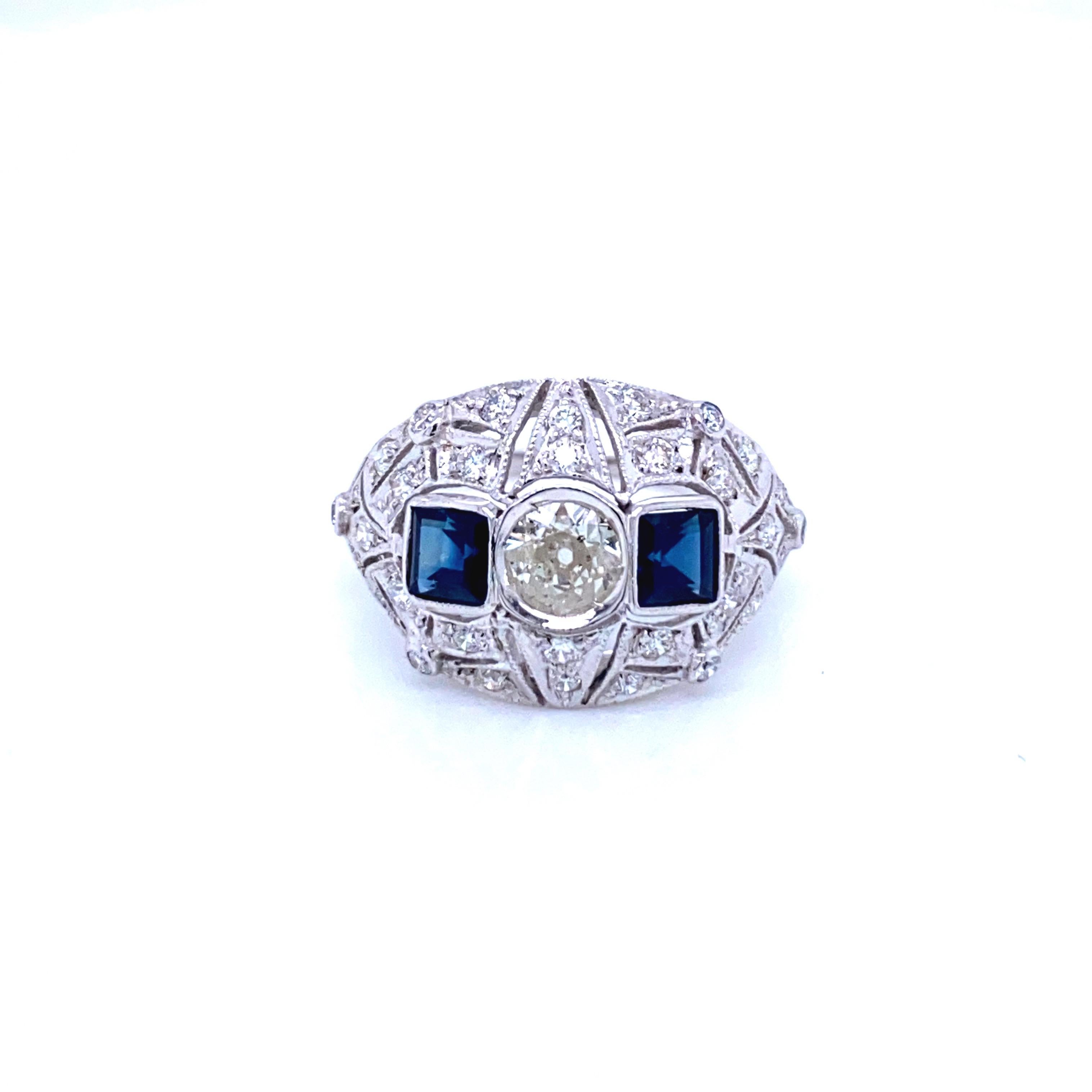 Art Deco Diamond Sapphire Gold Ring In Excellent Condition In Napoli, Italy