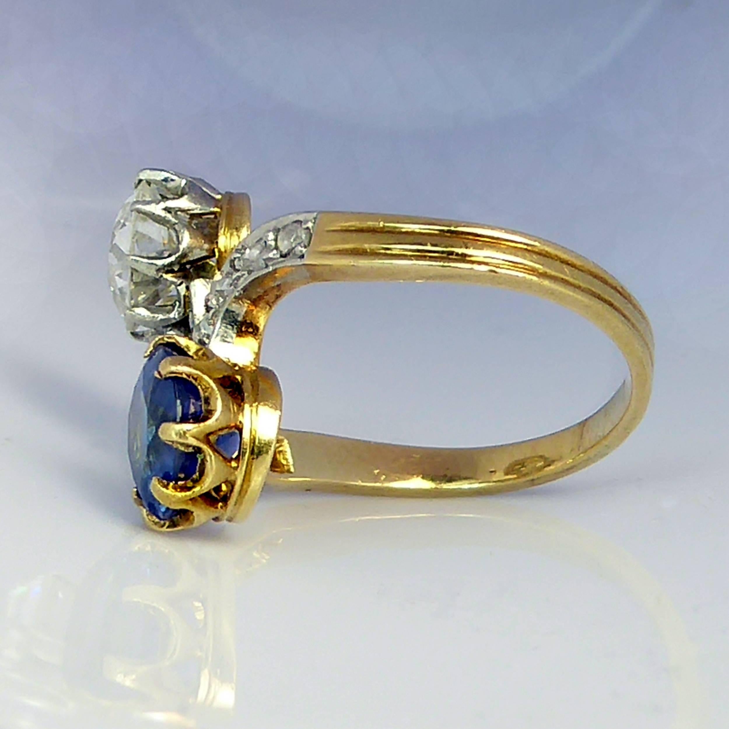 Art Deco Diamond Sapphire Ring, Toi et Moi, 18 Carat Gold, circa 1920s 1