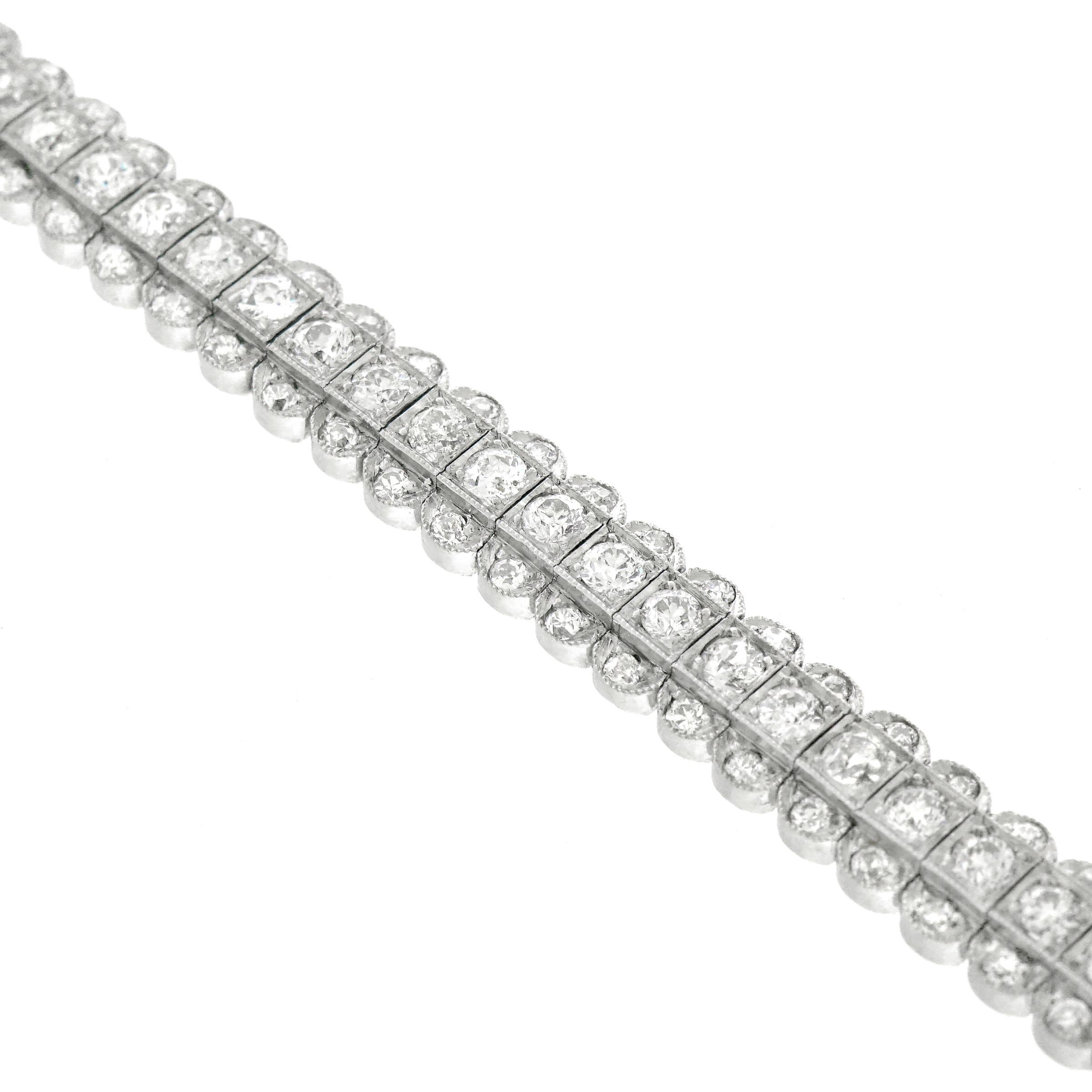 Art Deco Diamond Set Platinum Bracelet In Excellent Condition In Litchfield, CT