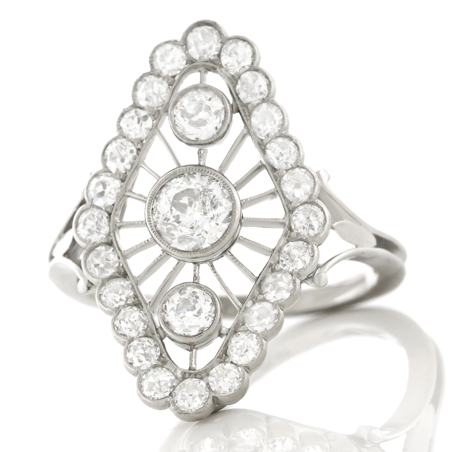 Art Deco Diamond set Platinum Ring In Excellent Condition In Litchfield, CT