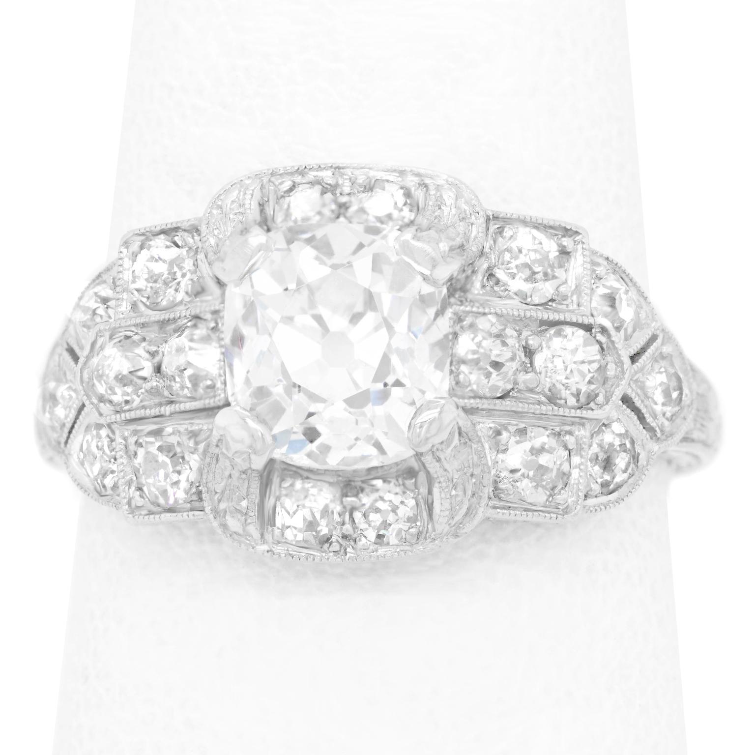 Art Deco Diamond-Set Platinum Ring 3