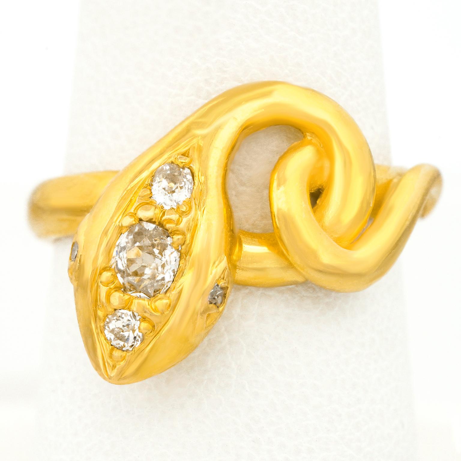 Art Deco Diamond-set Snake Ring In Excellent Condition For Sale In Litchfield, CT