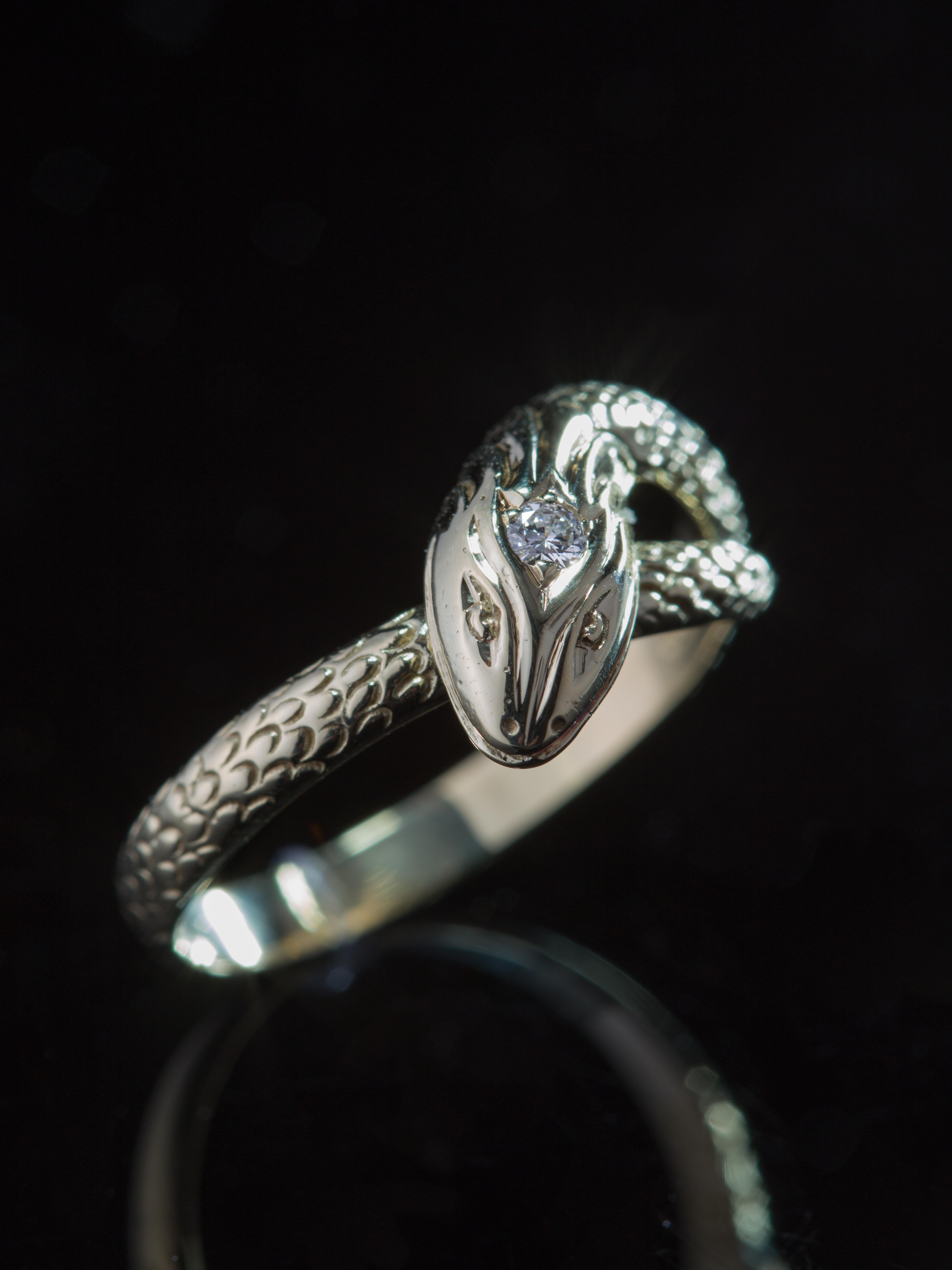 Art Deco Diamond Snake Ring In Good Condition For Sale In London, GB