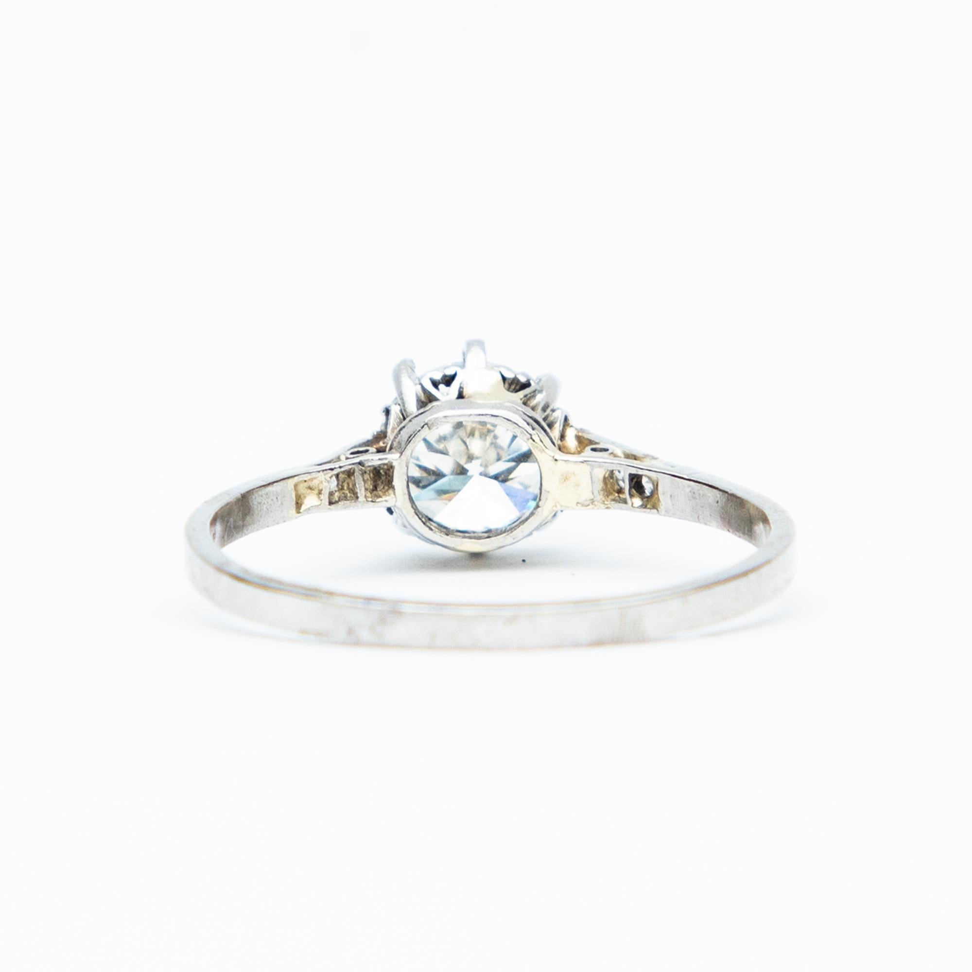 Art Deco Diamond Solitaire 18 Karat White Gold Engagement Ring In Excellent Condition In Chipping Campden, GB