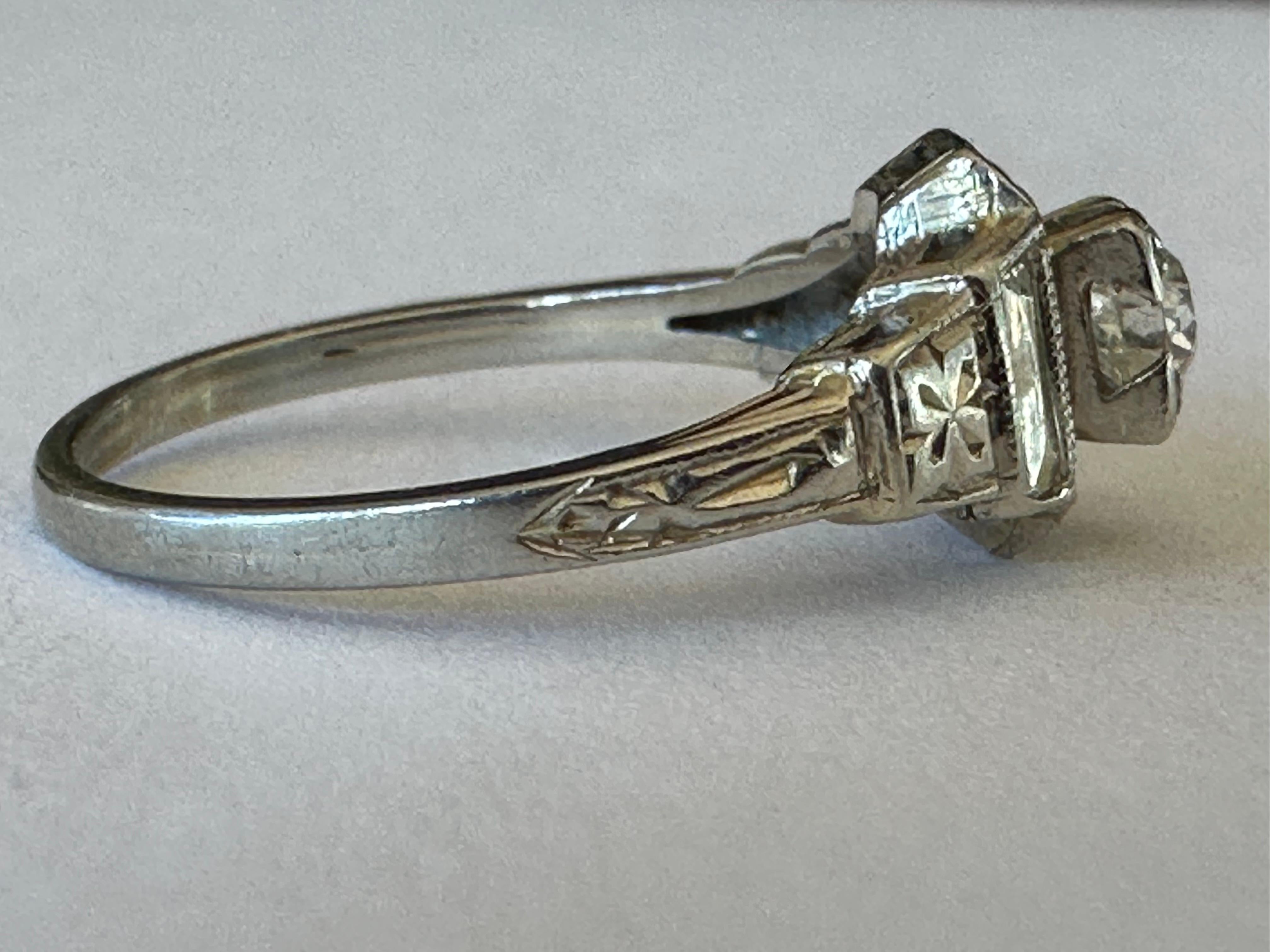 Art Deco Diamond Solitaire and 18K White Gold Engagement Ring  For Sale 1