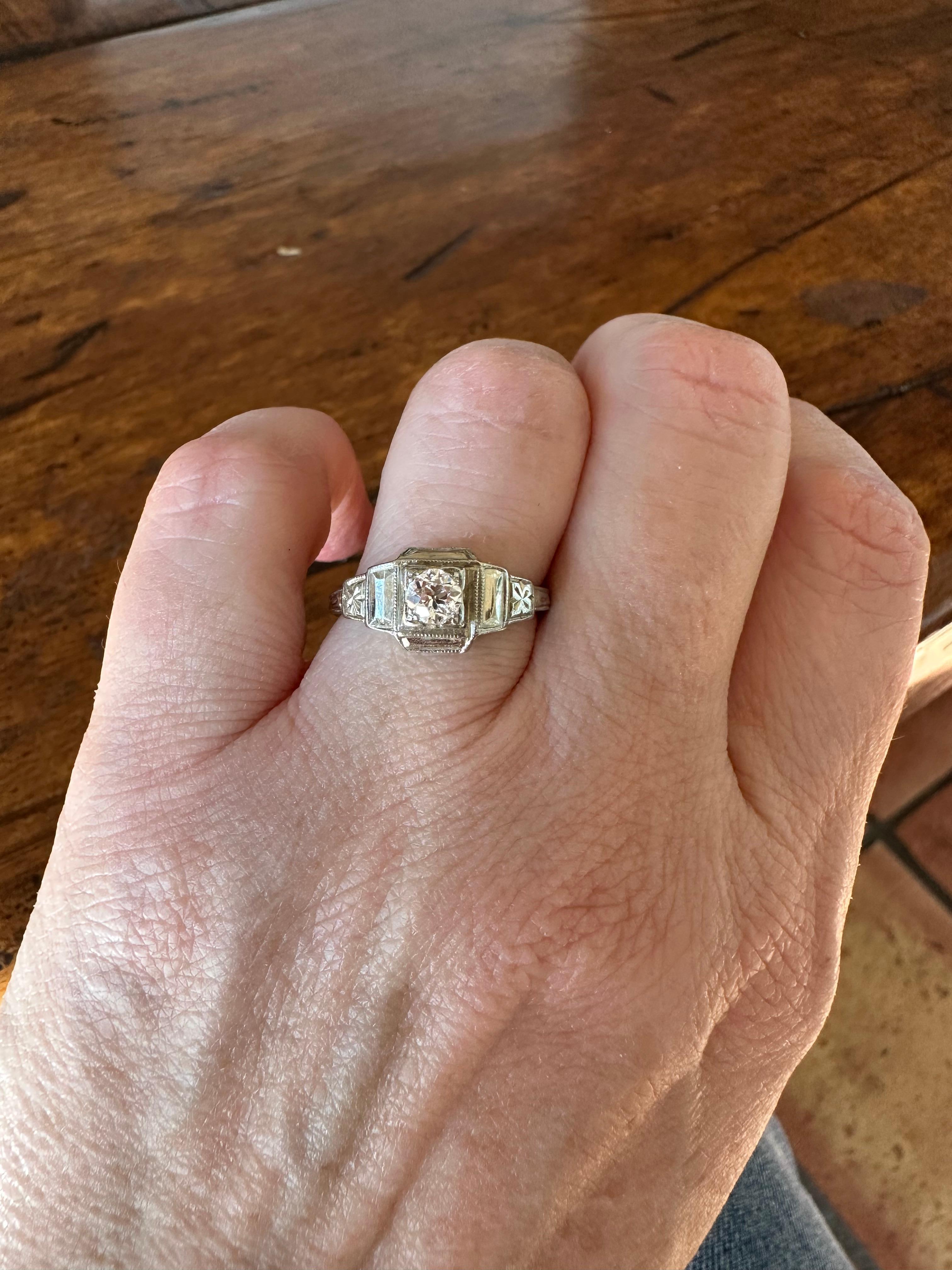 Art Deco Diamond Solitaire and 18K White Gold Engagement Ring For Sale 3