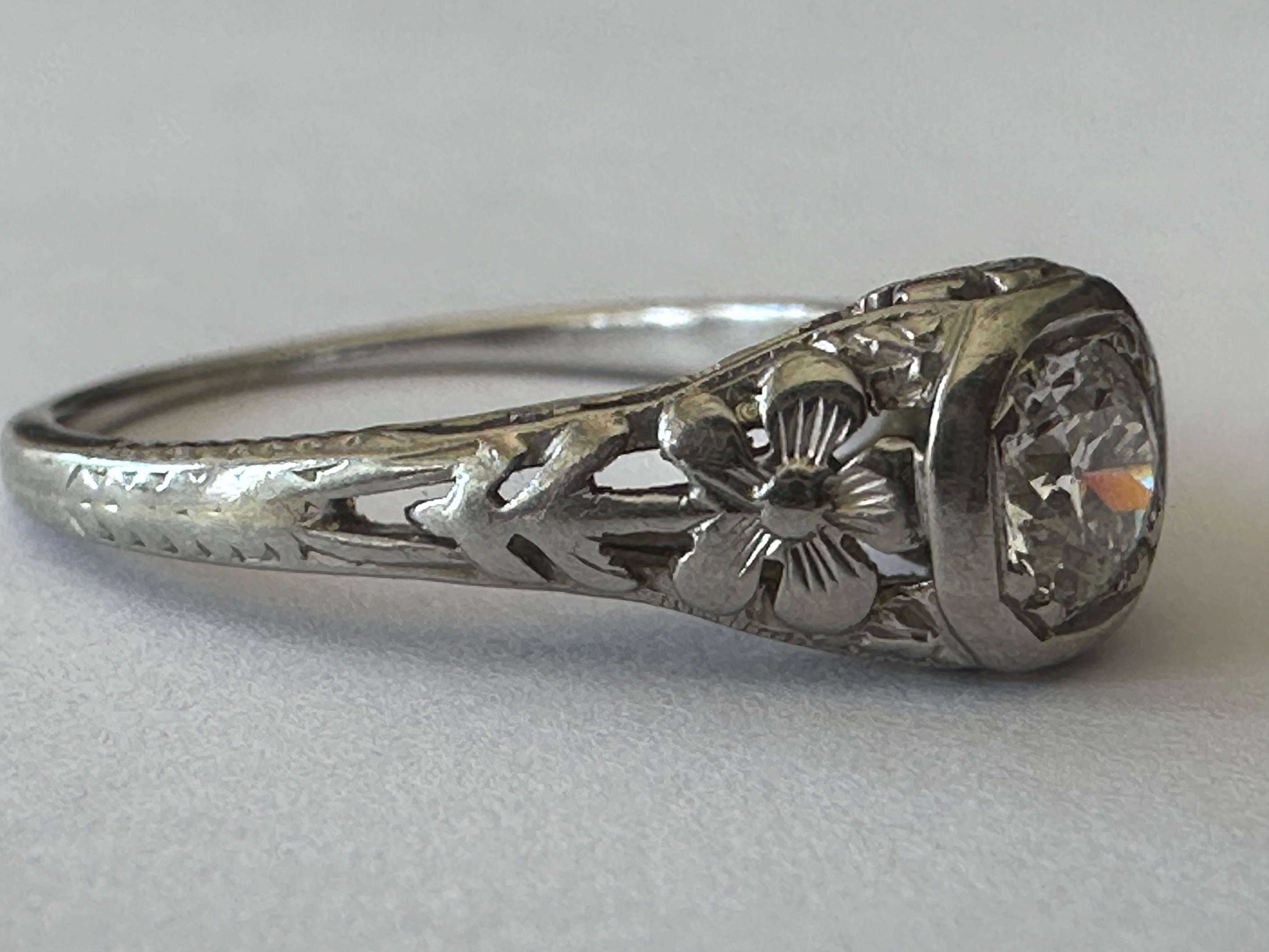 Art Deco Diamond Solitaire and Filigree Ring  For Sale 1